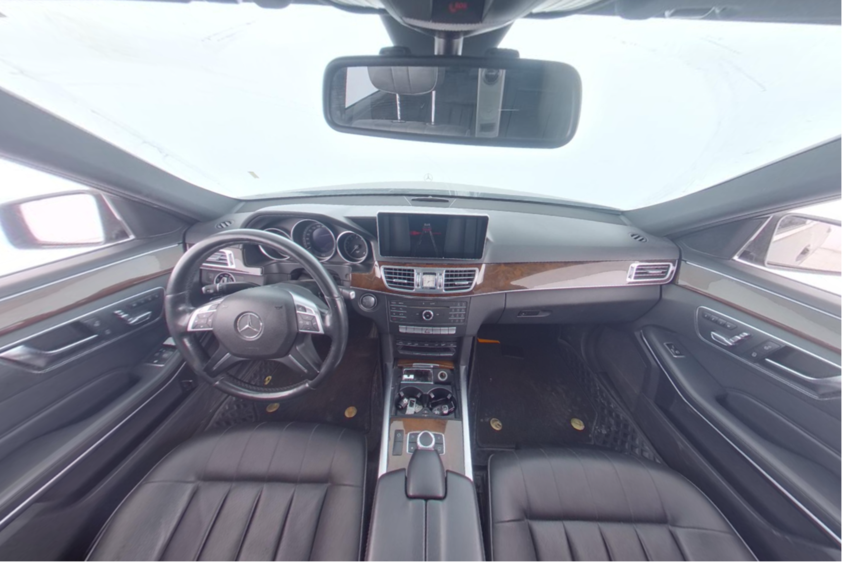 Mercedes Benz E-Class 2015 — фото 9