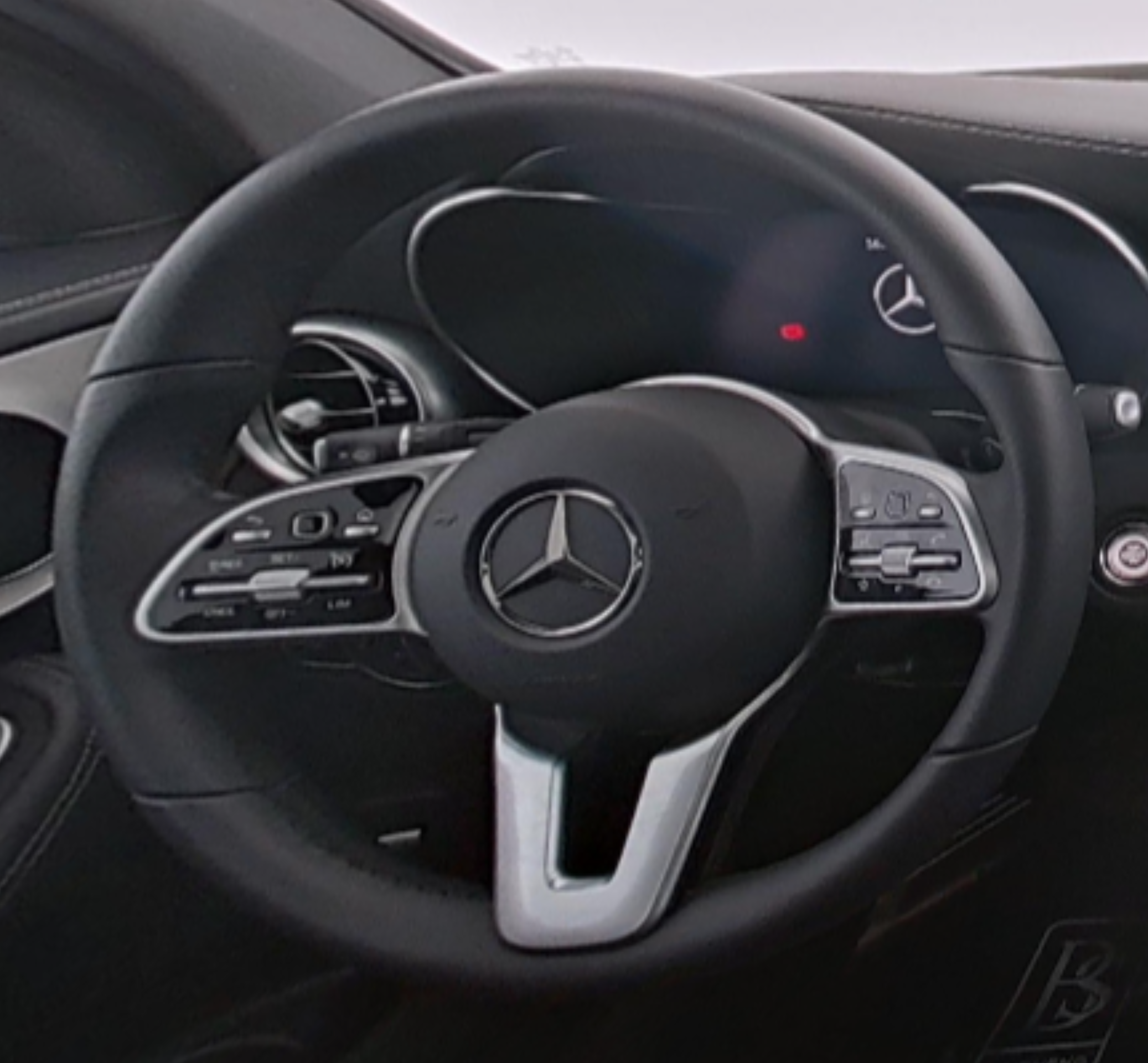 Mercedes Benz GLC 2021 — фото 10