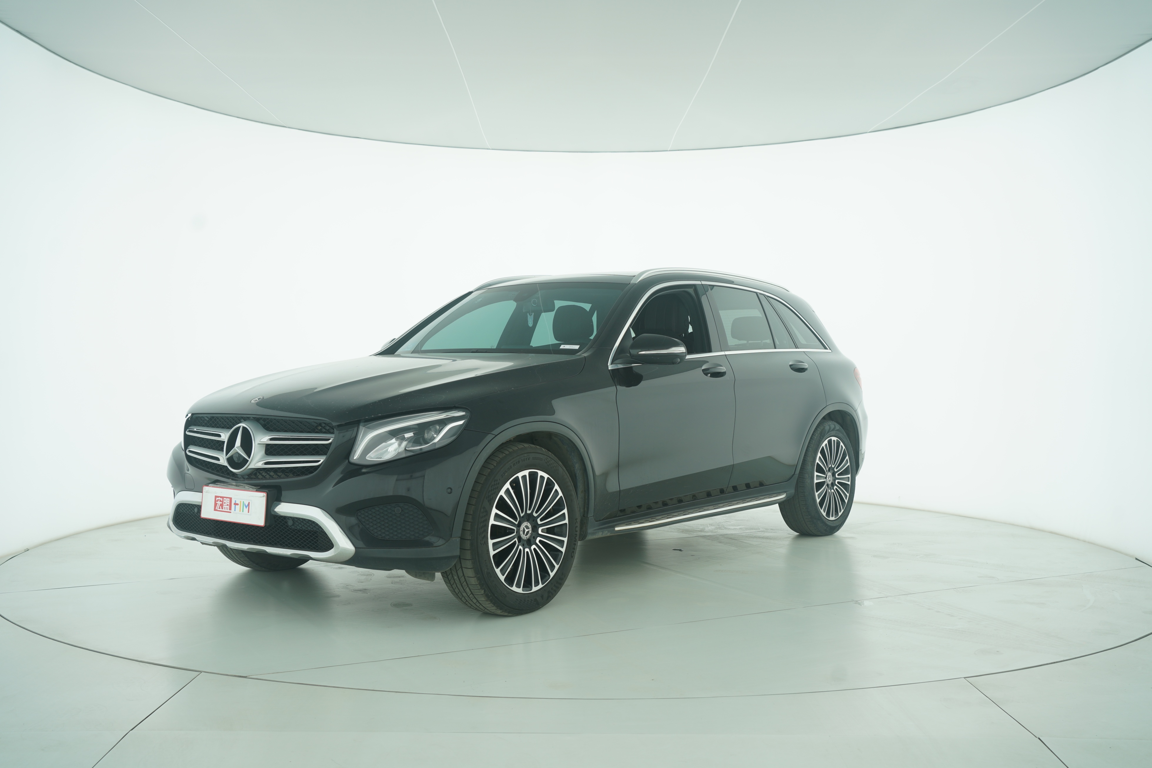 Mercedes Benz GLC 2019 — фото 1