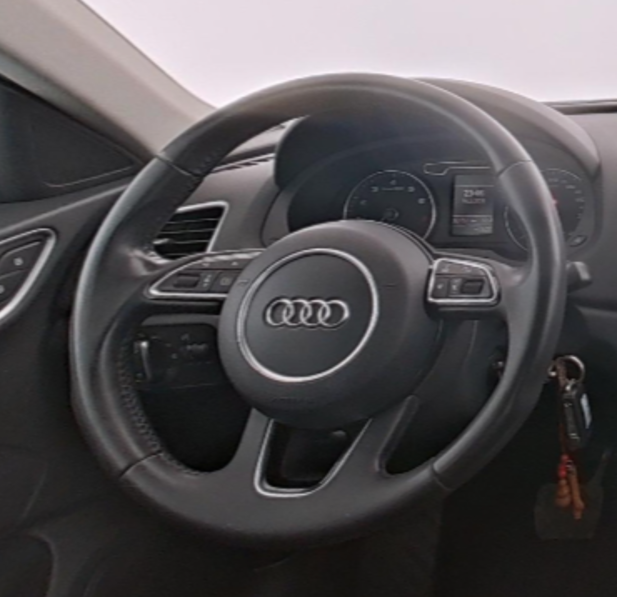 Audi Q3 2015 — фото 10