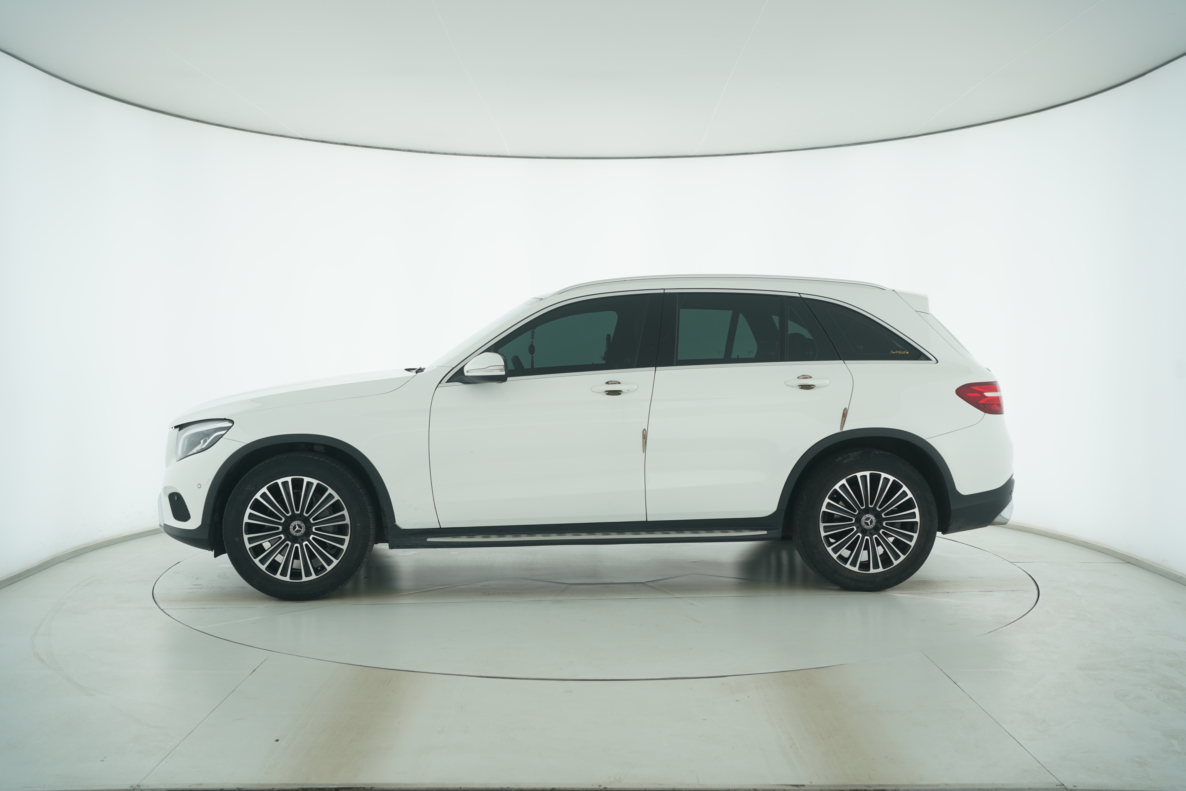 Mercedes Benz GLC 2018 — фото 7