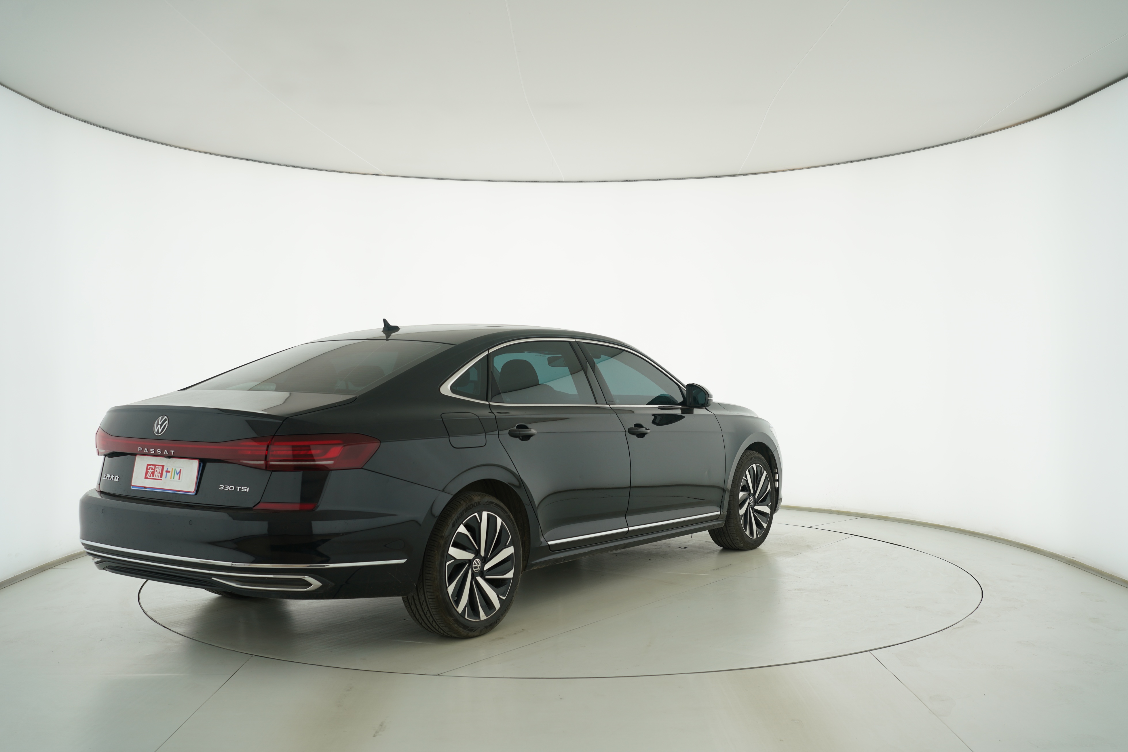 Volkswagen Passat 2023 — фото 4