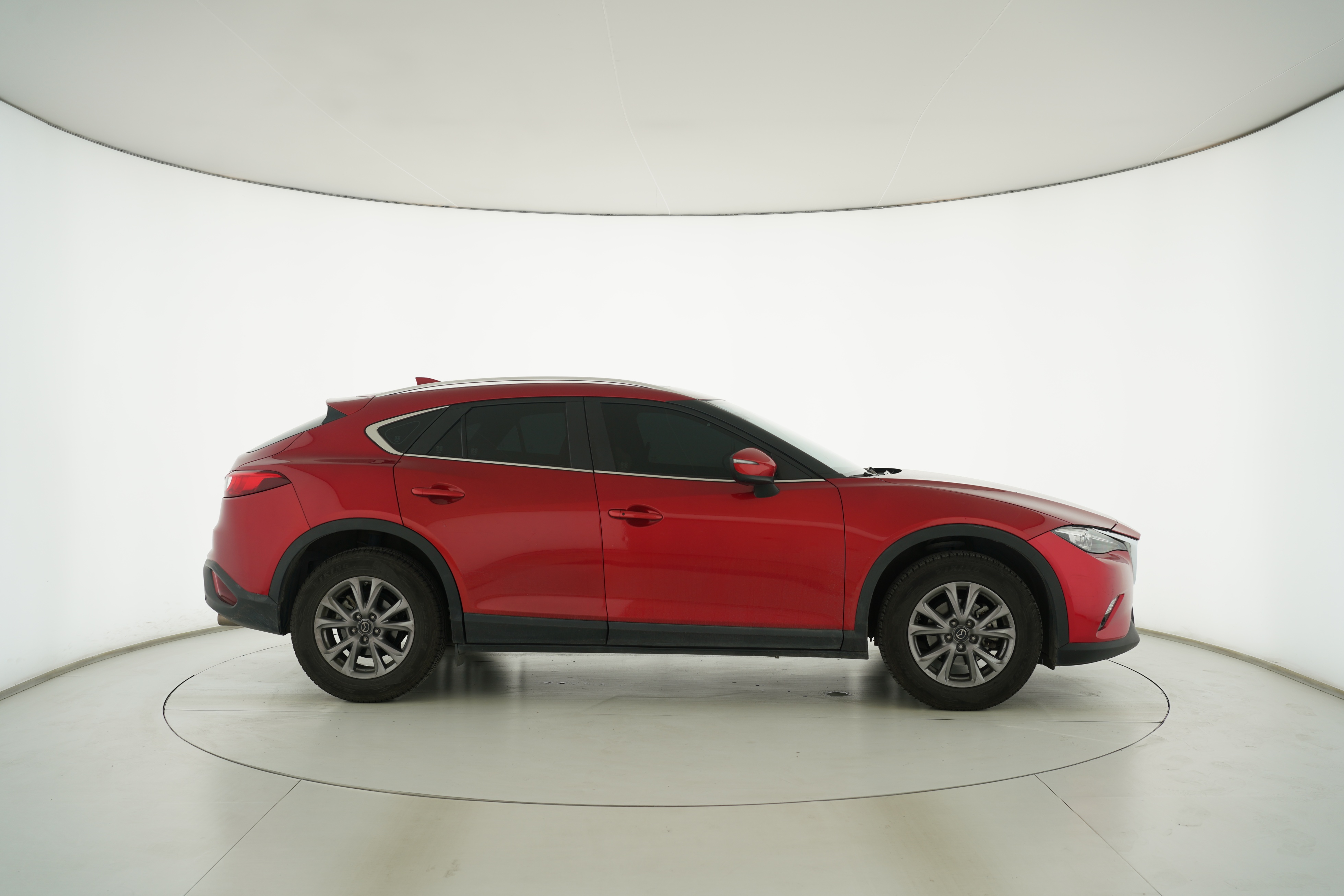 Mazda CX-4 2018 — фото 8