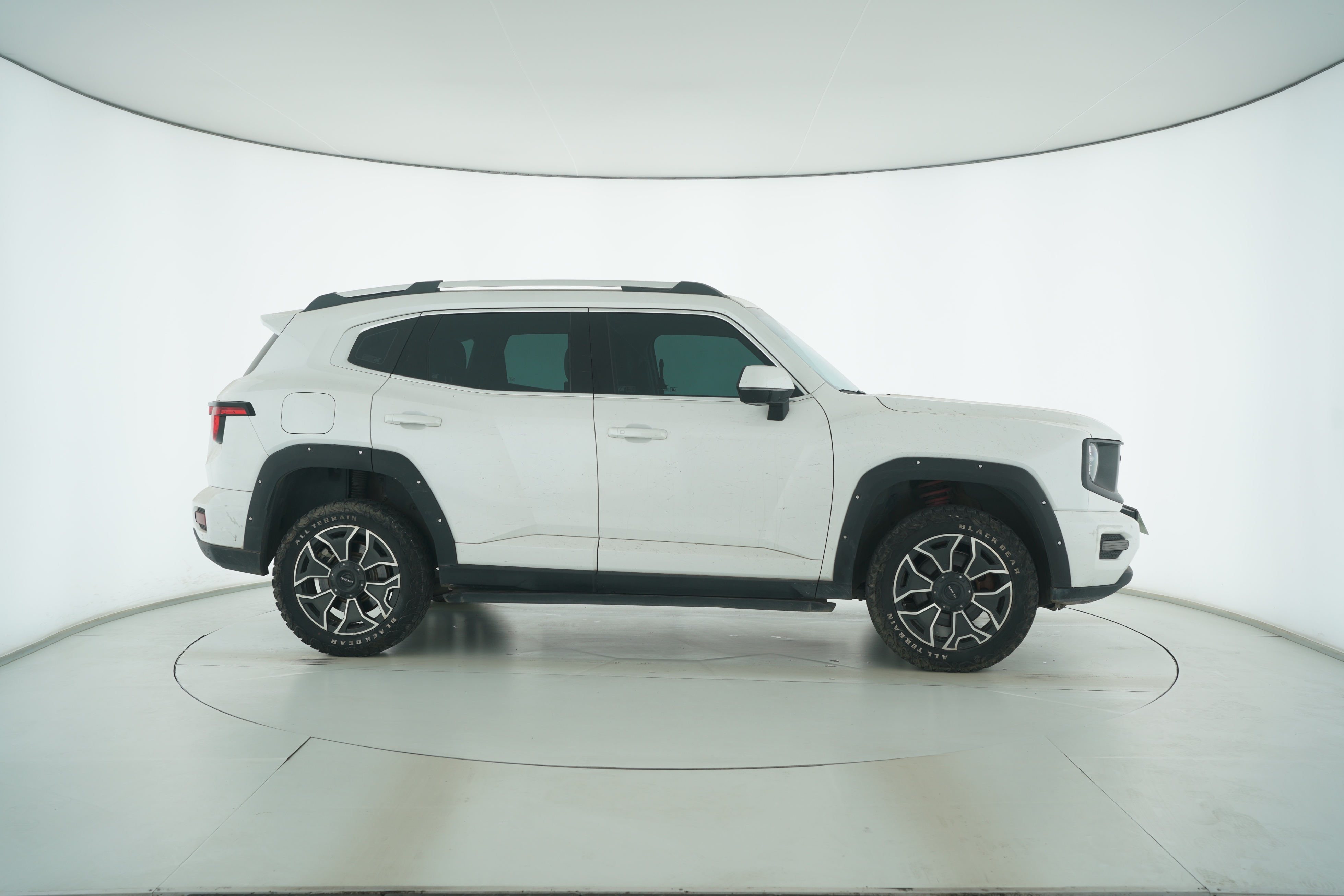 HAVAL second-generation Big Dog PHEV 2023 — фото 8