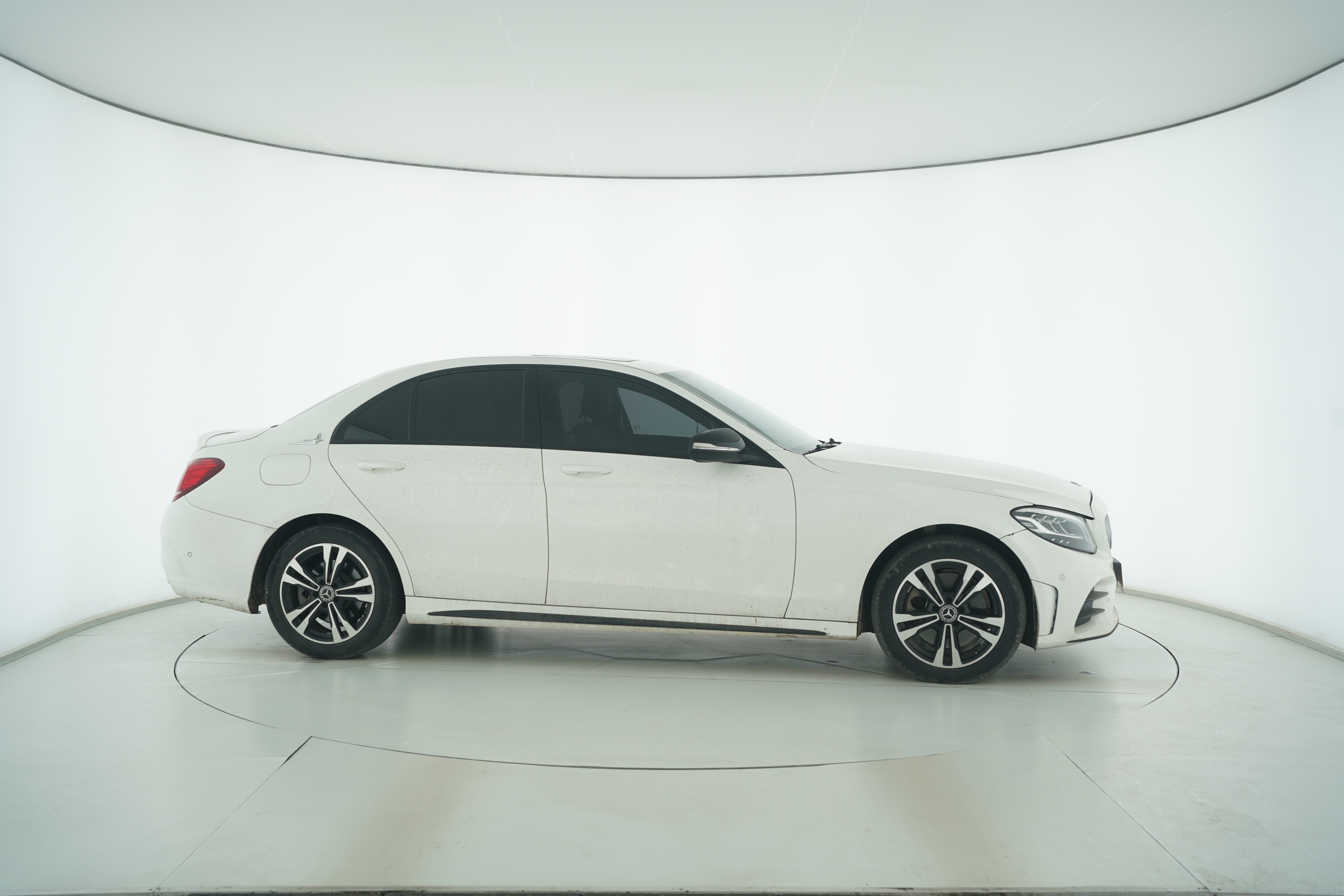 Mercedes Benz C-Class 2019 — фото 8