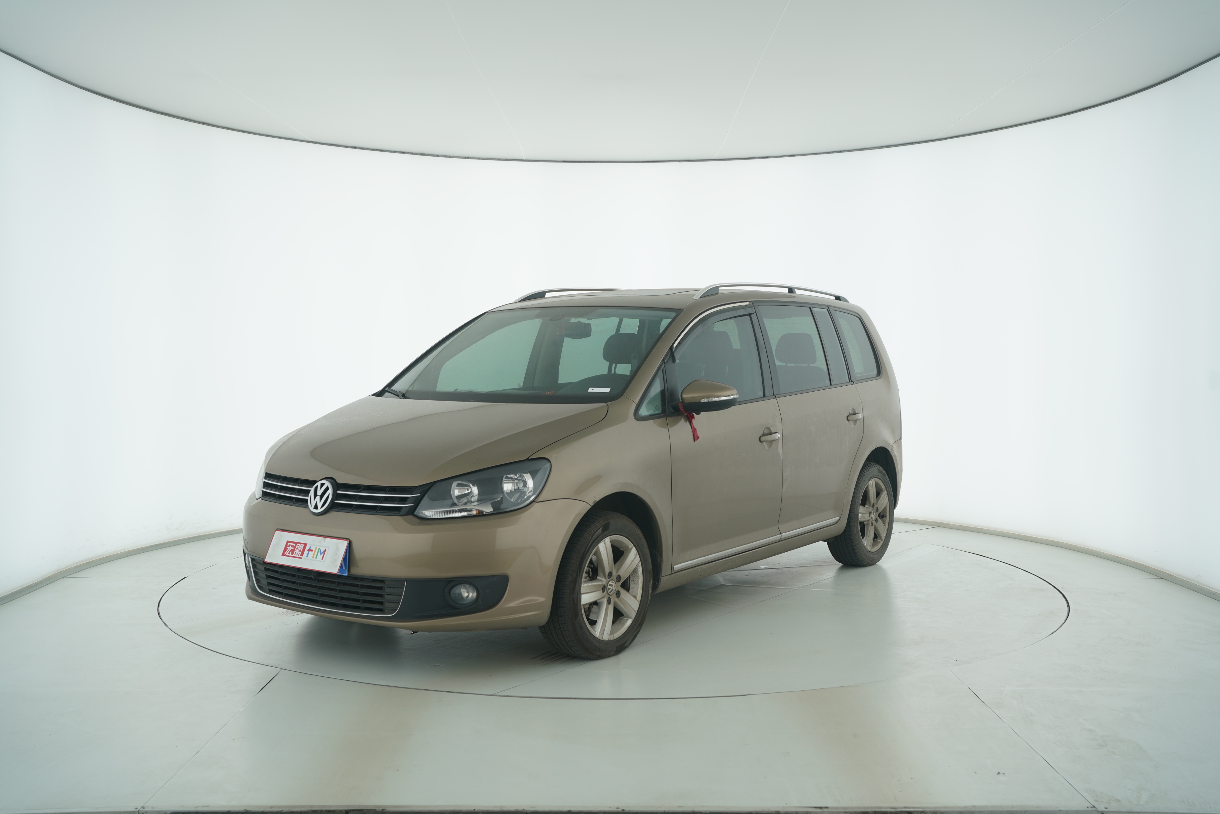 Volkswagen Touran 2015 — фото 1