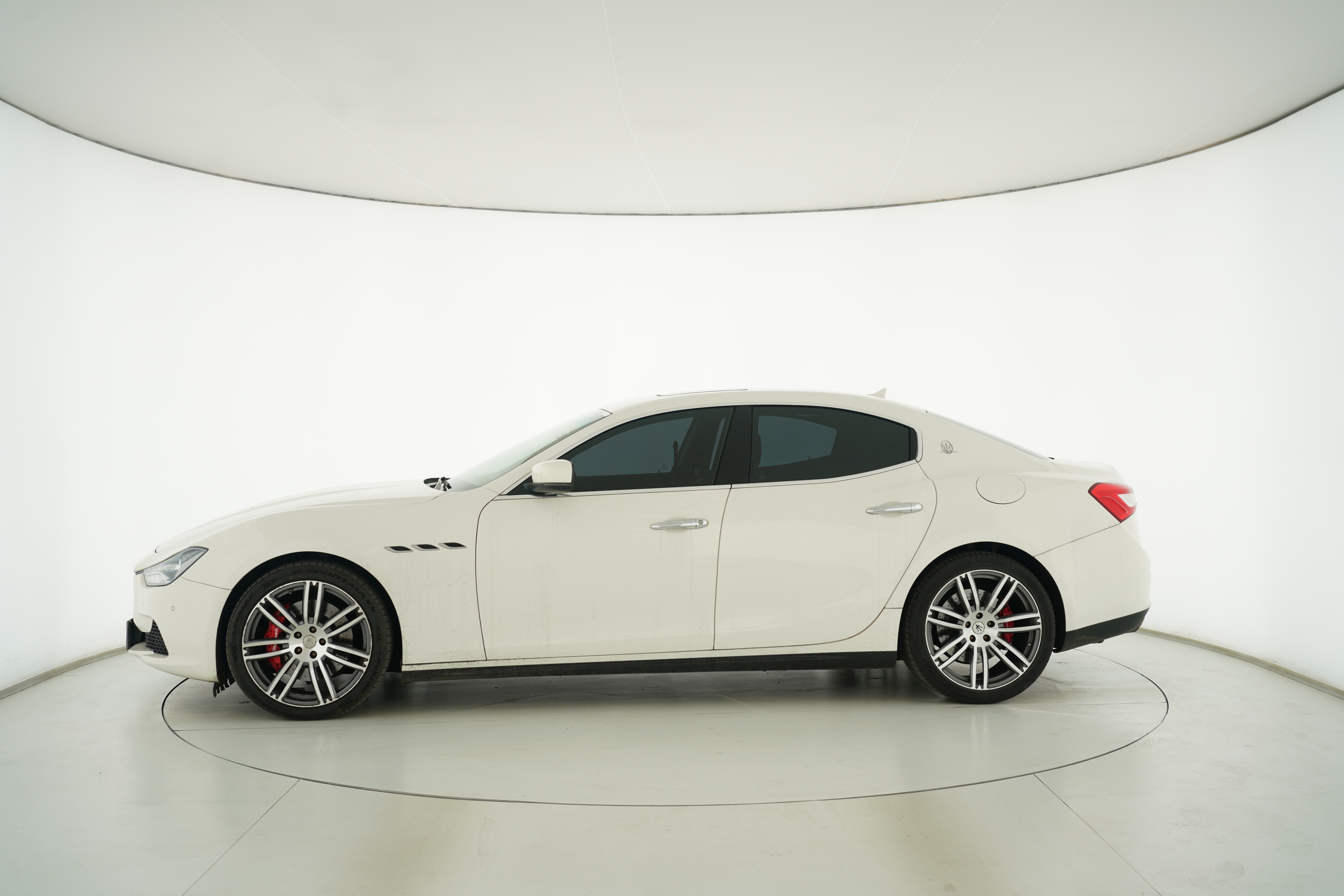 Maserati Ghibli 2022 — фото 7