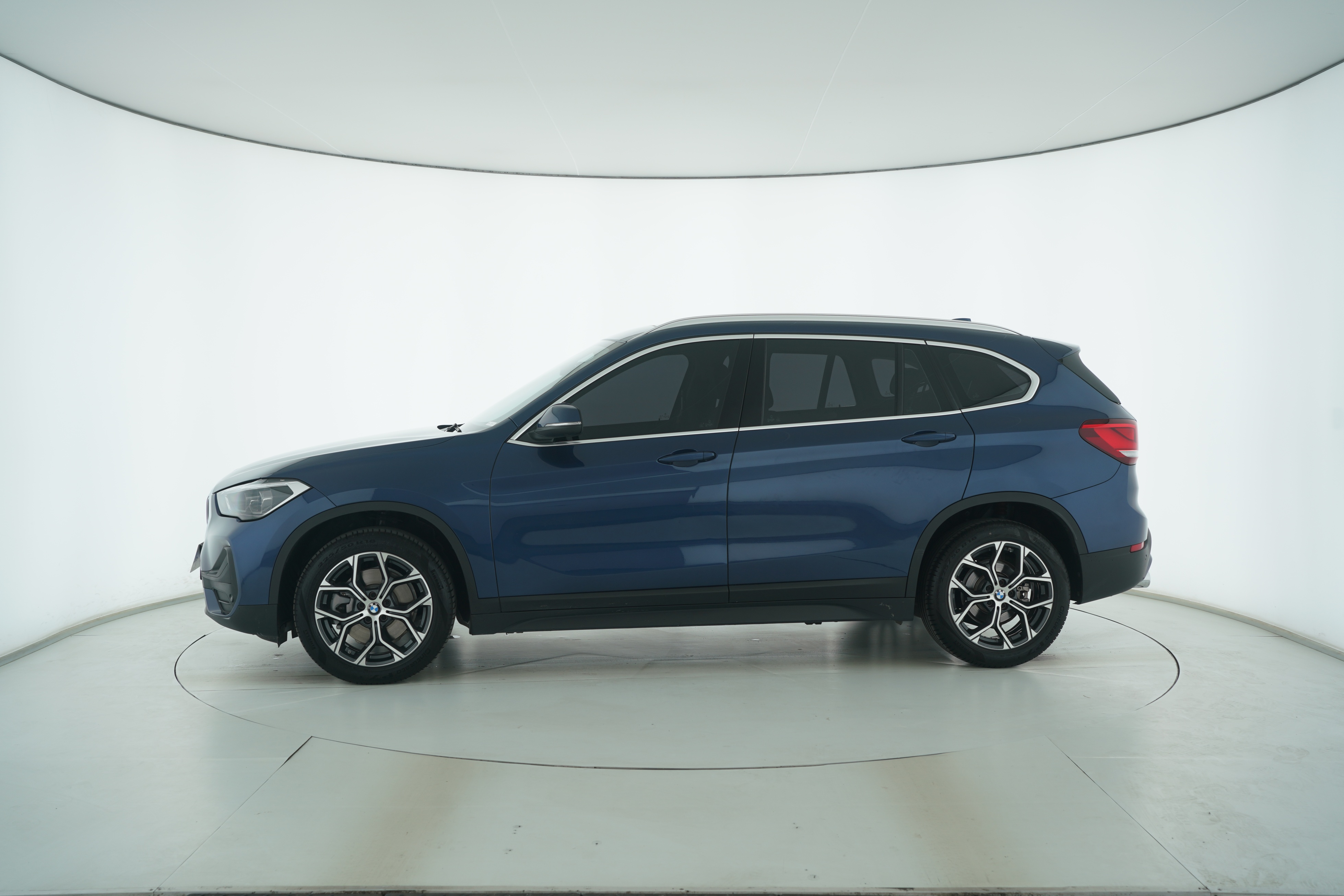 BMW X1 2022 — фото 7