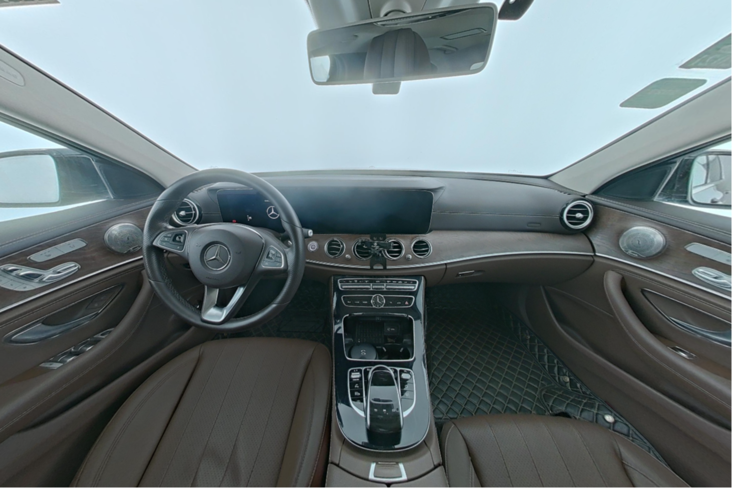 Mercedes Benz E-Class 2017 — фото 9