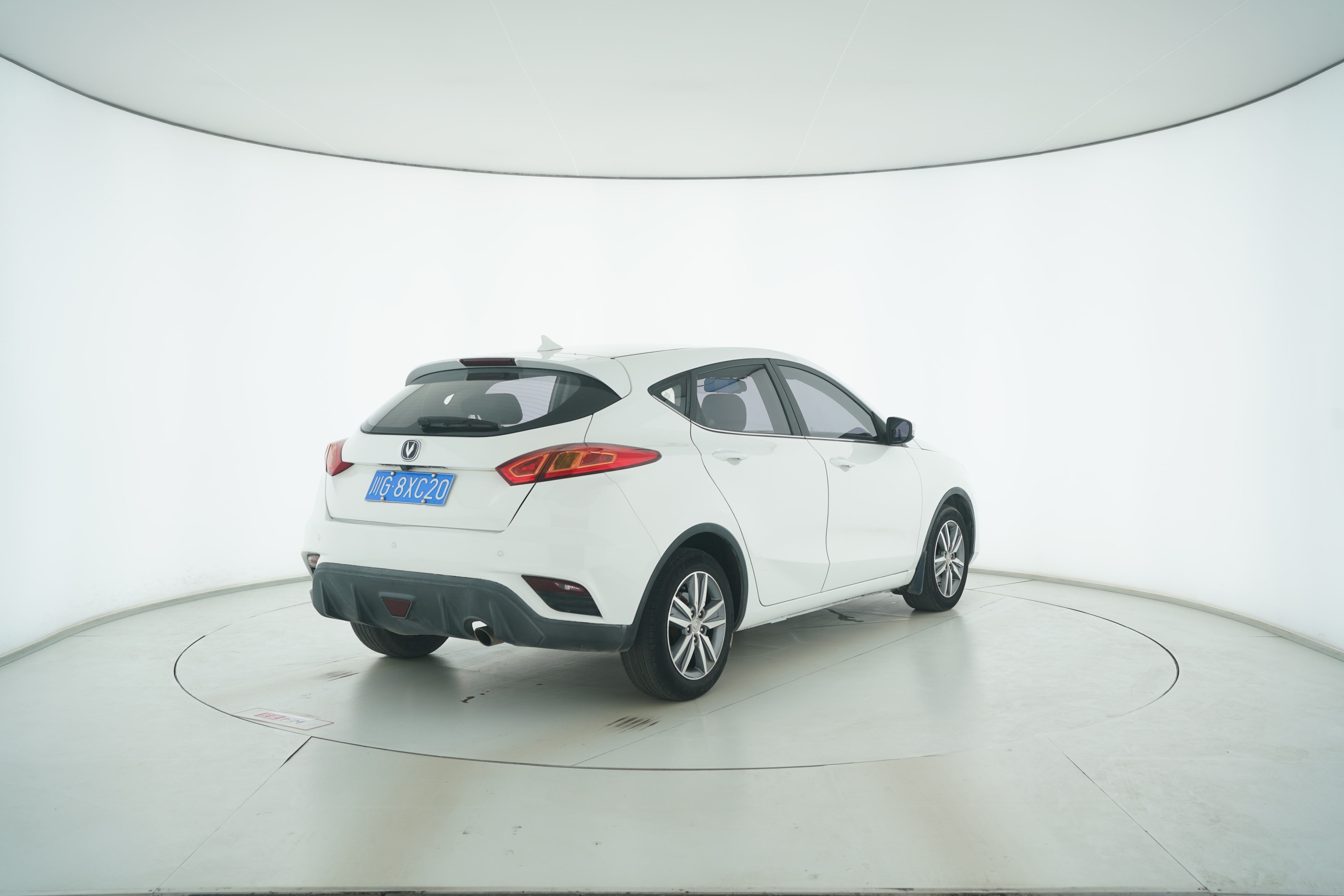 CHANGAN Yidong XT 2016 — фото 4