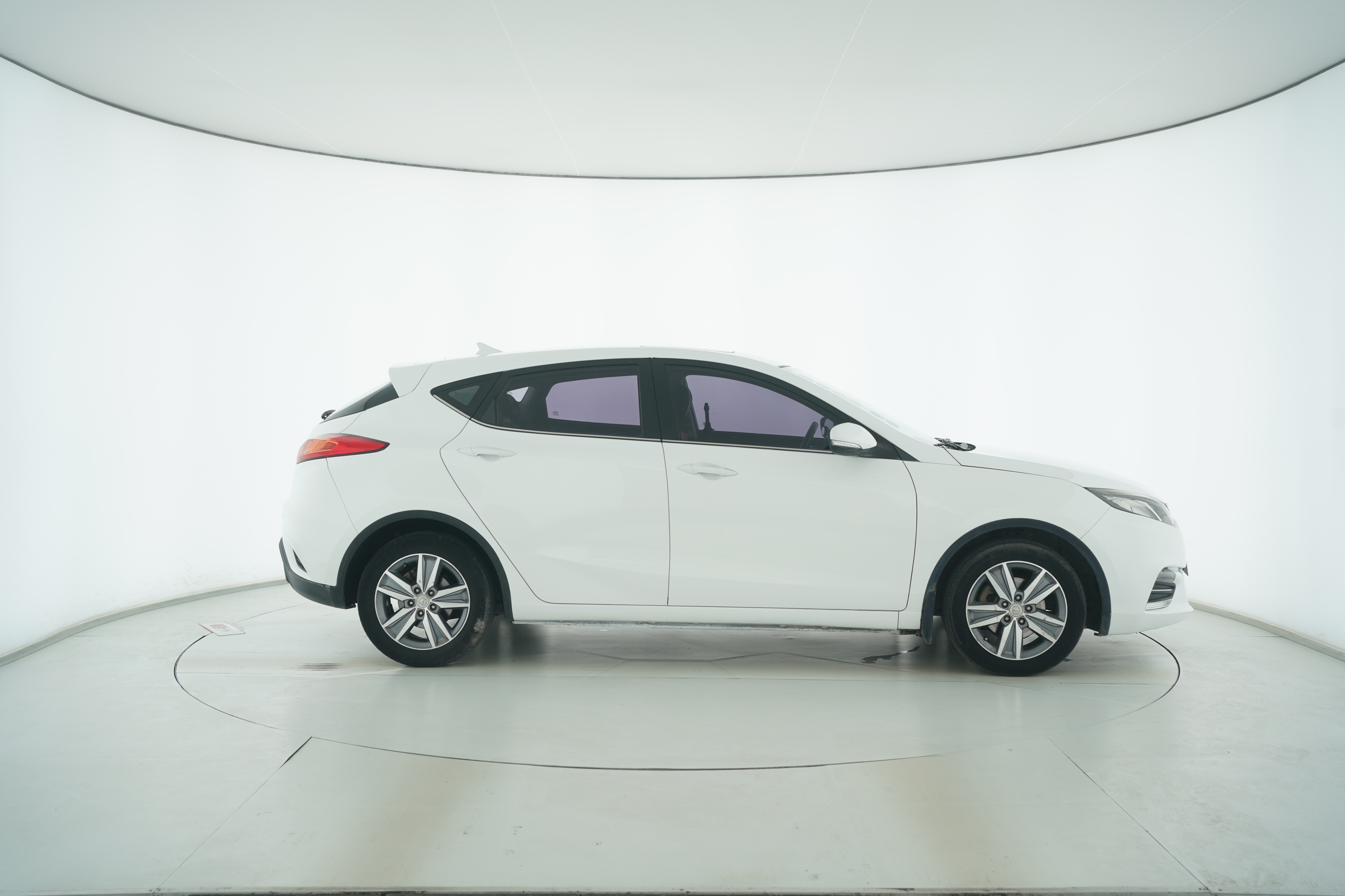 CHANGAN Yidong XT 2016 — фото 8