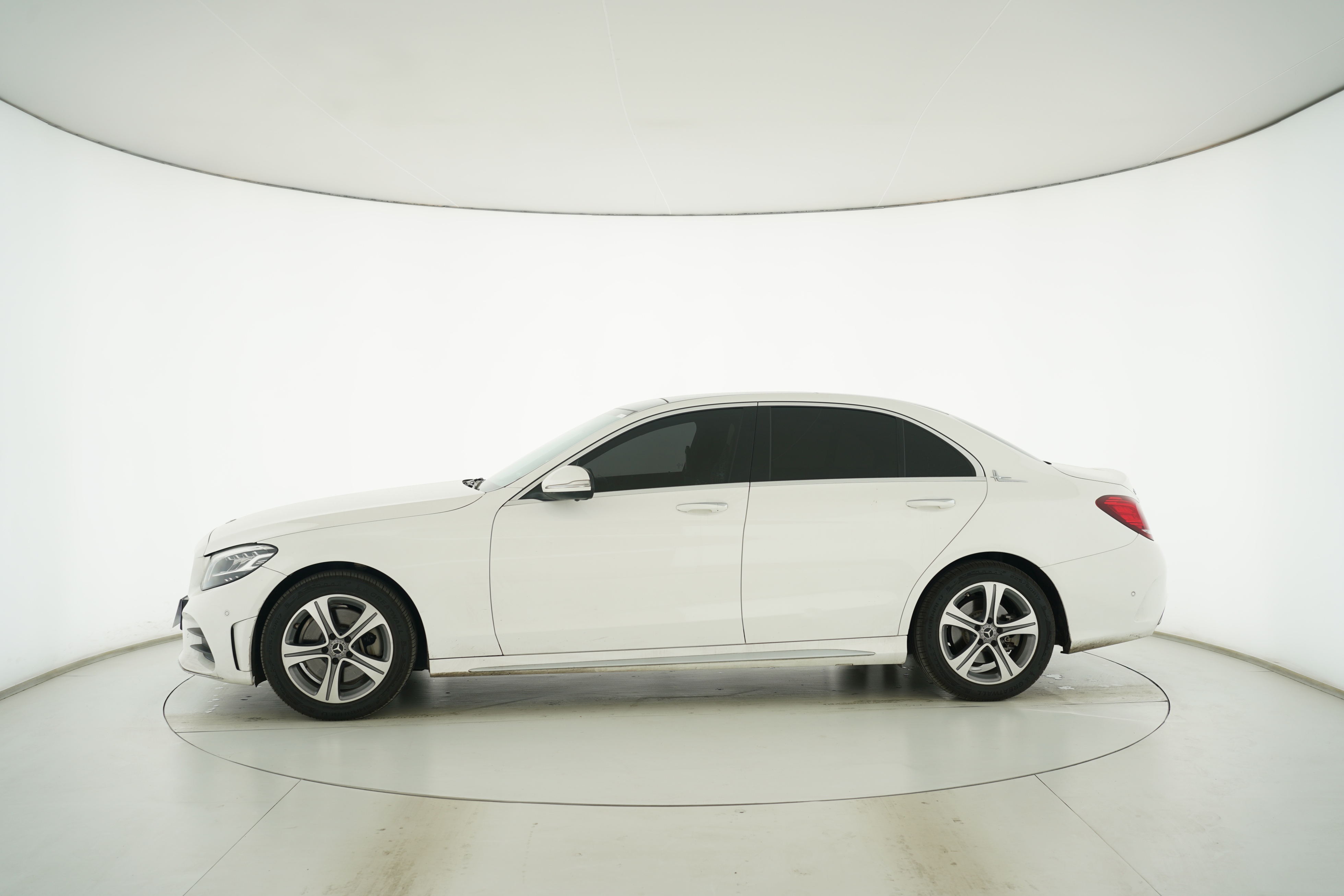 Mercedes Benz C-Class 2019 — фото 7