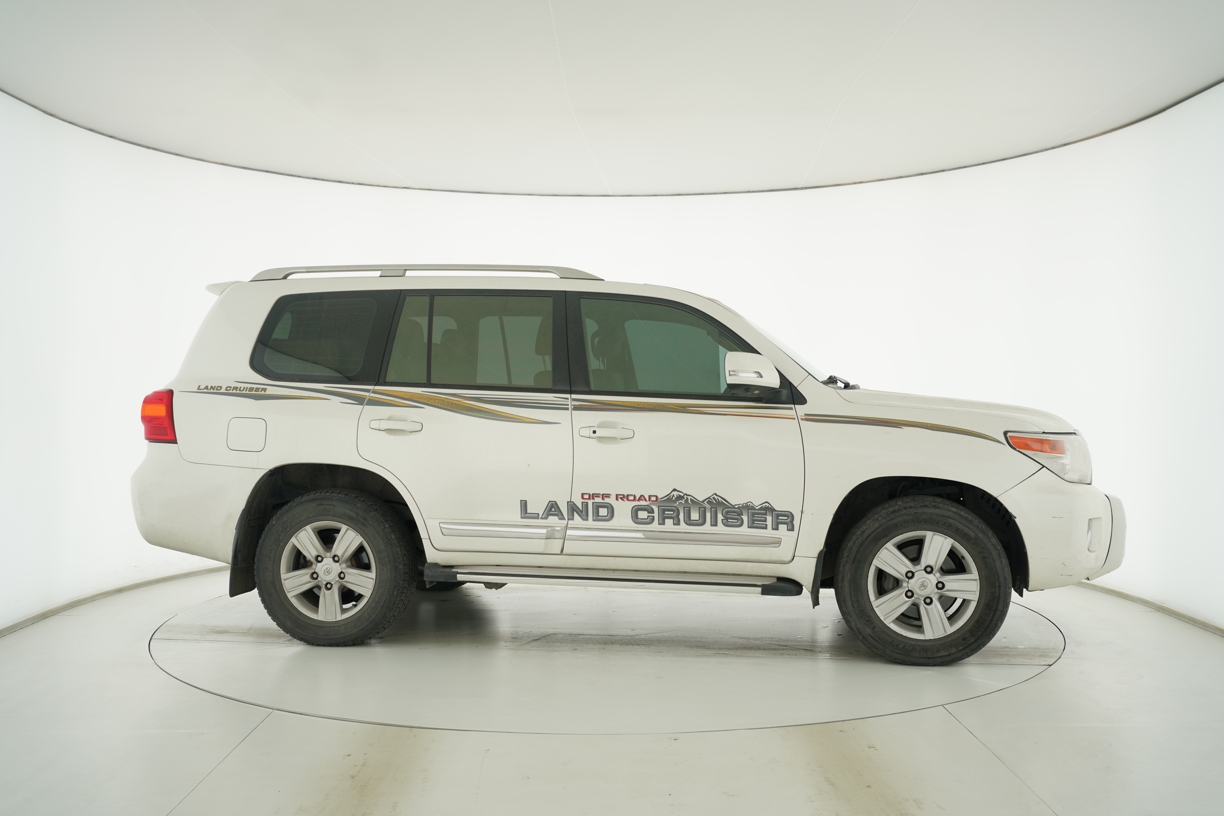 Toyota Land Cruiser (Imported) 2015 — фото 8