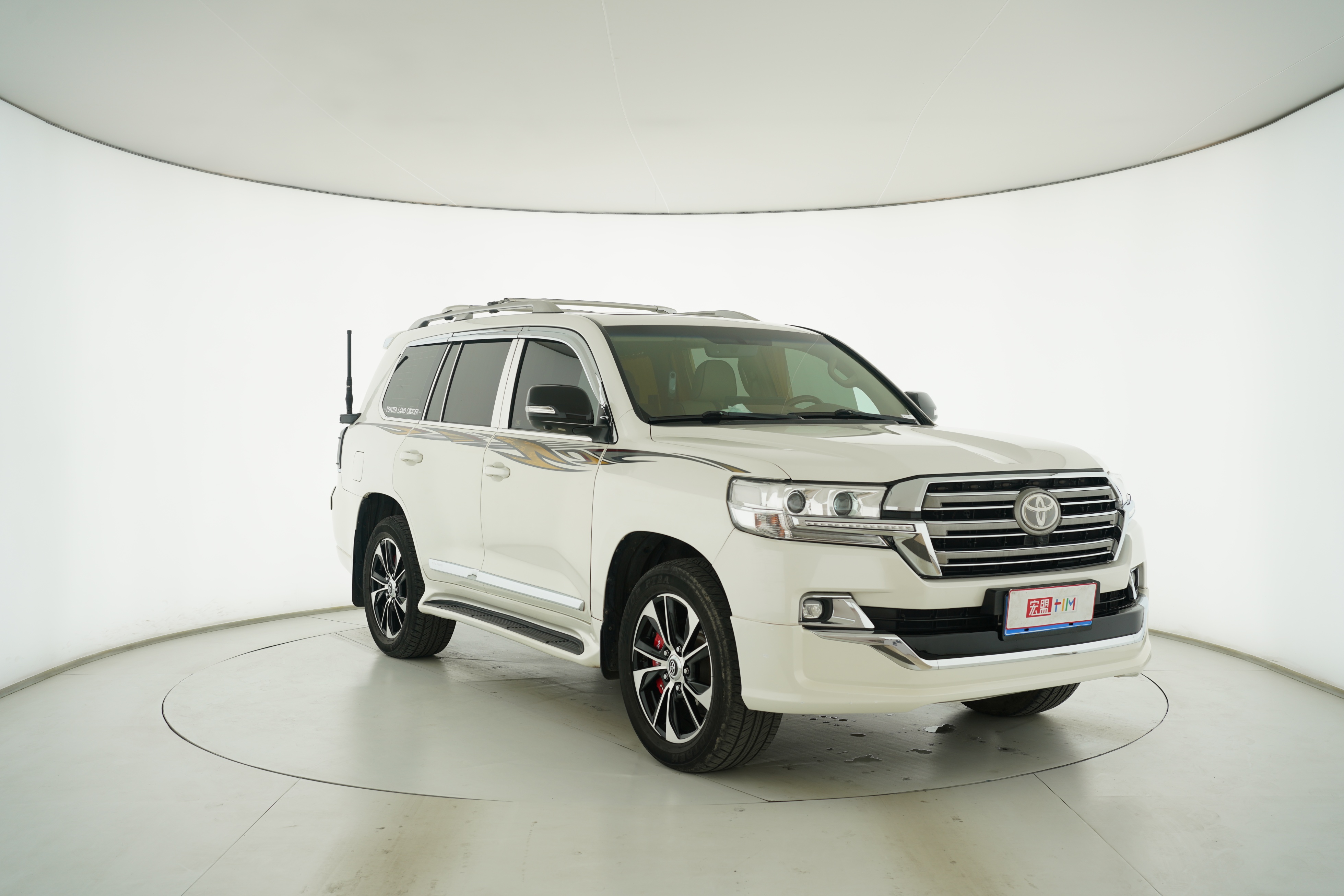 Toyota Land Cruiser (Imported) 2016 — фото 2