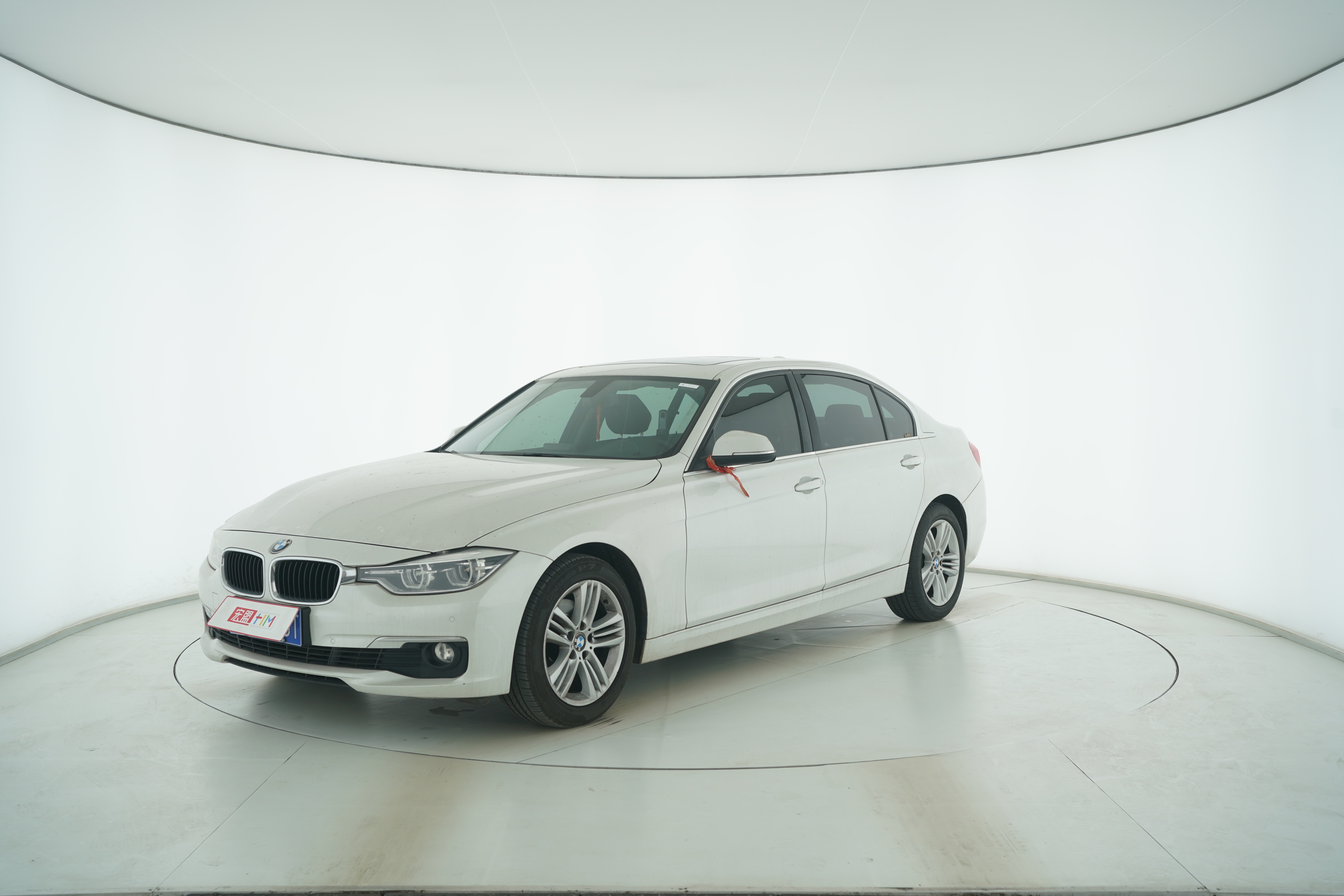 BMW 3 Series 2016 — фото 1