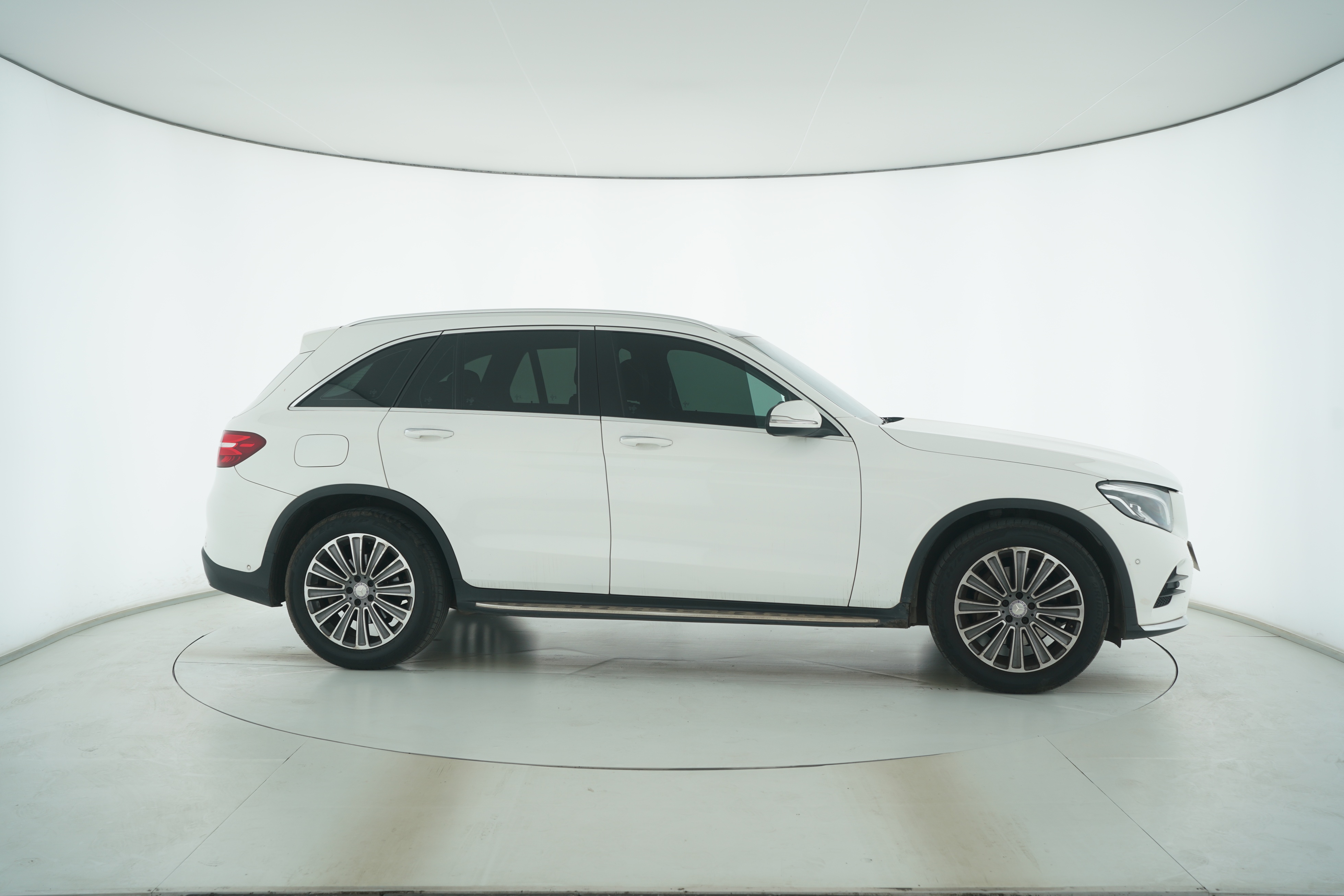 Mercedes Benz GLC 2017 — фото 8