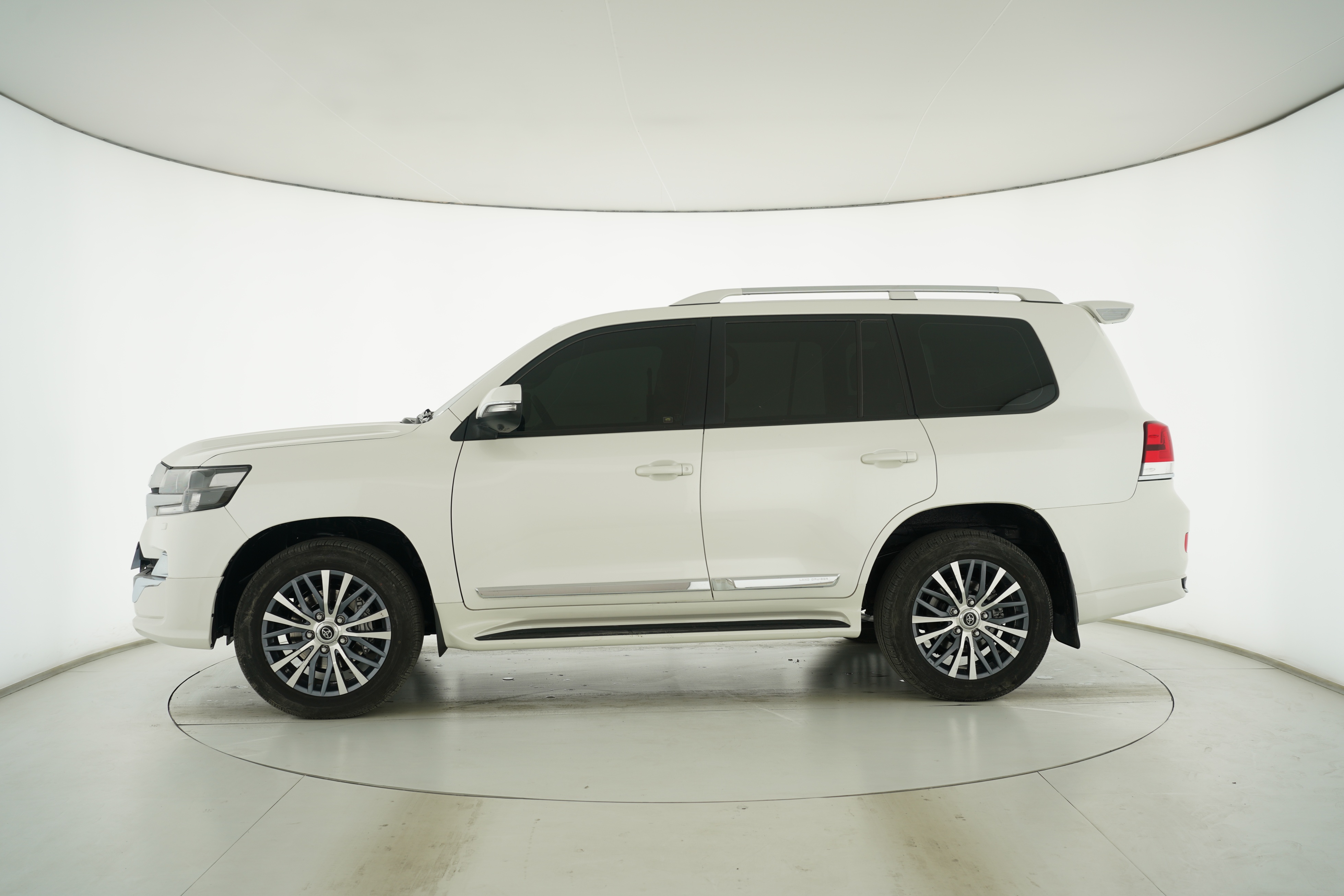 Toyota Land Cruiser (Imported) 2016 — фото 7