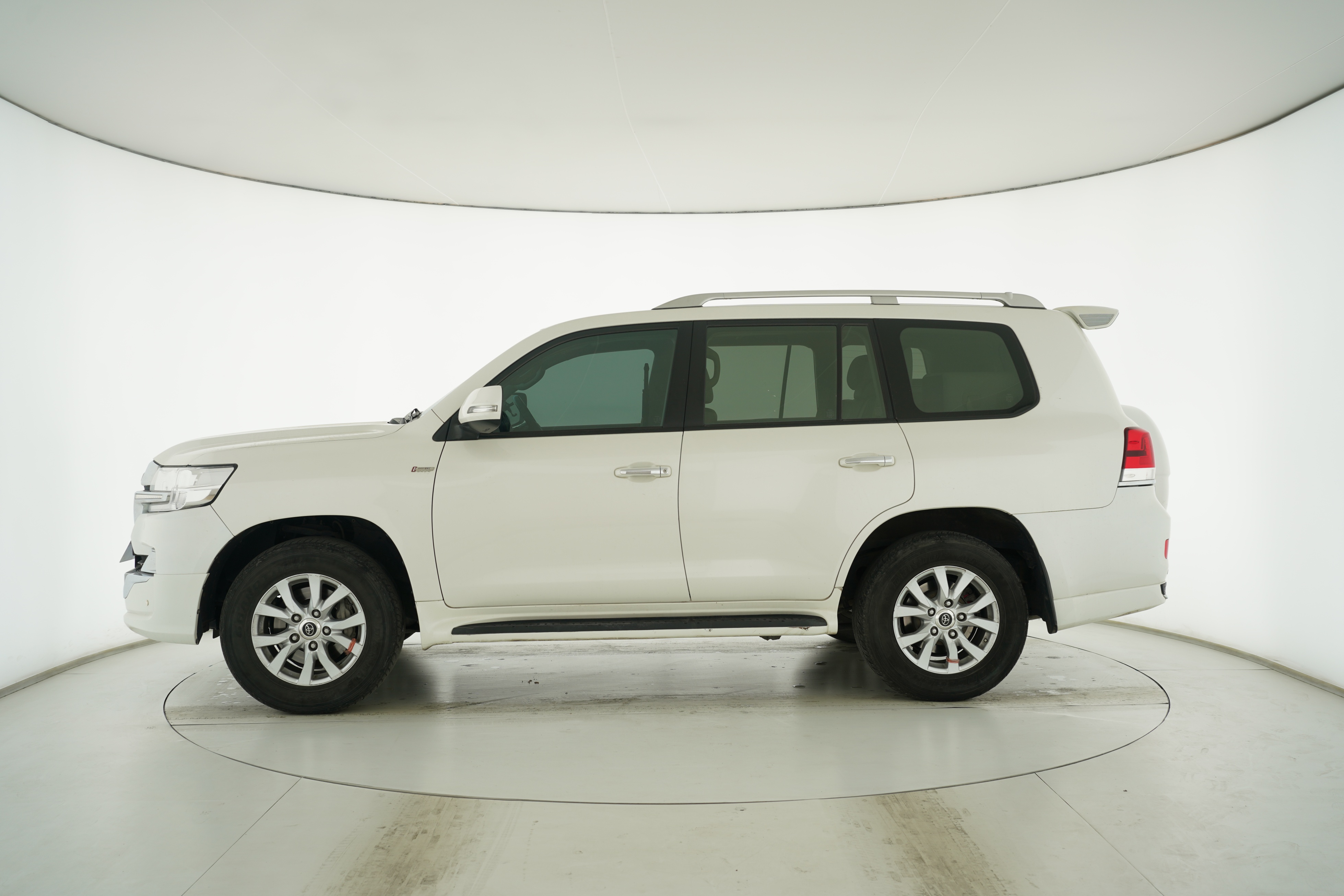 Toyota Land Cruiser (Imported) 2017 — фото 7