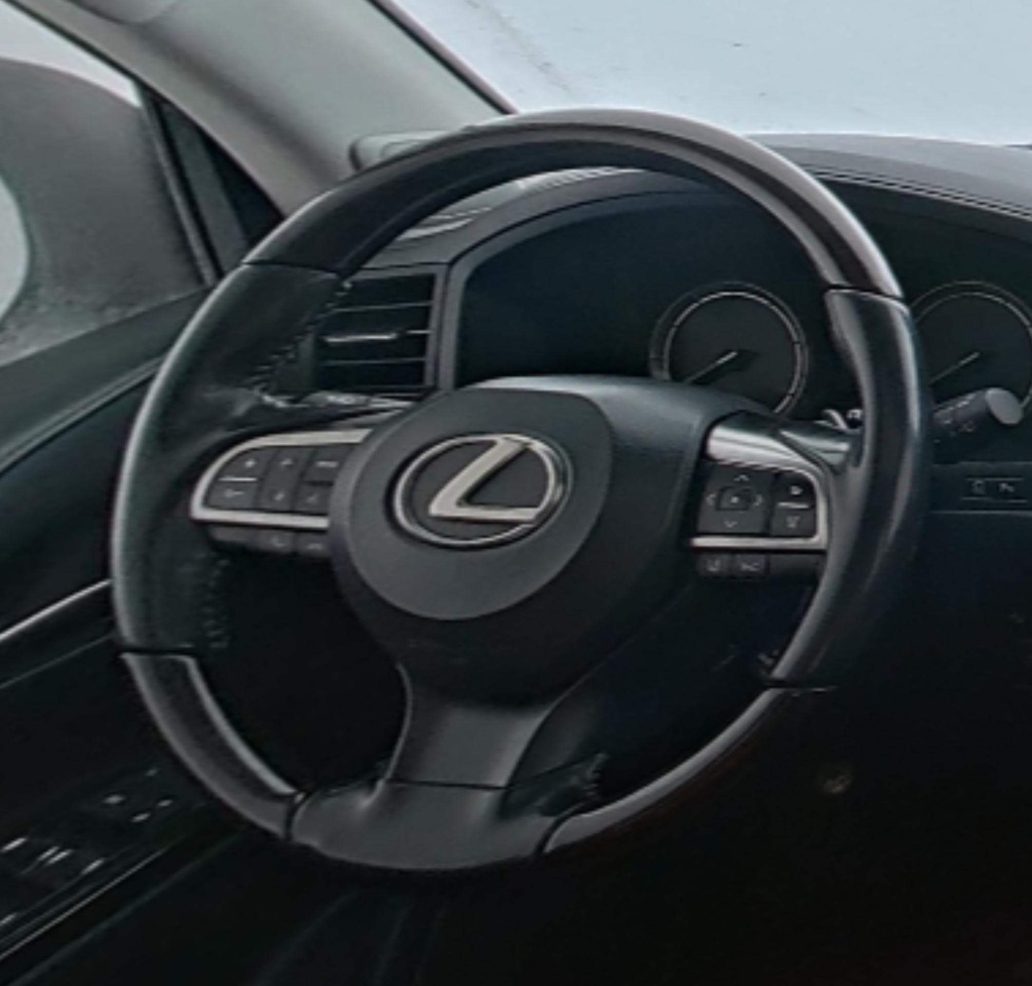 Lexus LX 2016 — фото 10