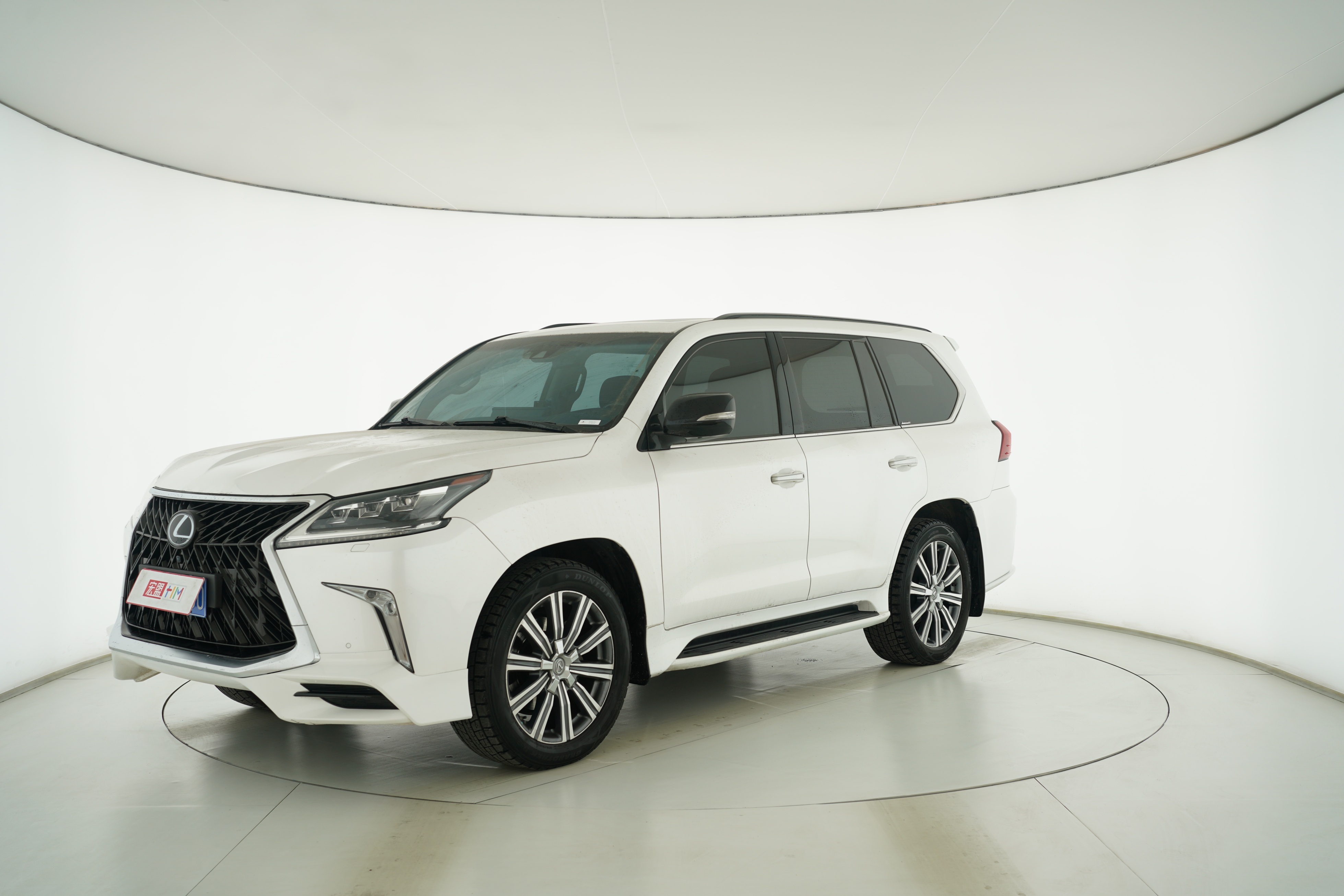 Lexus LX 2016 — фото 1