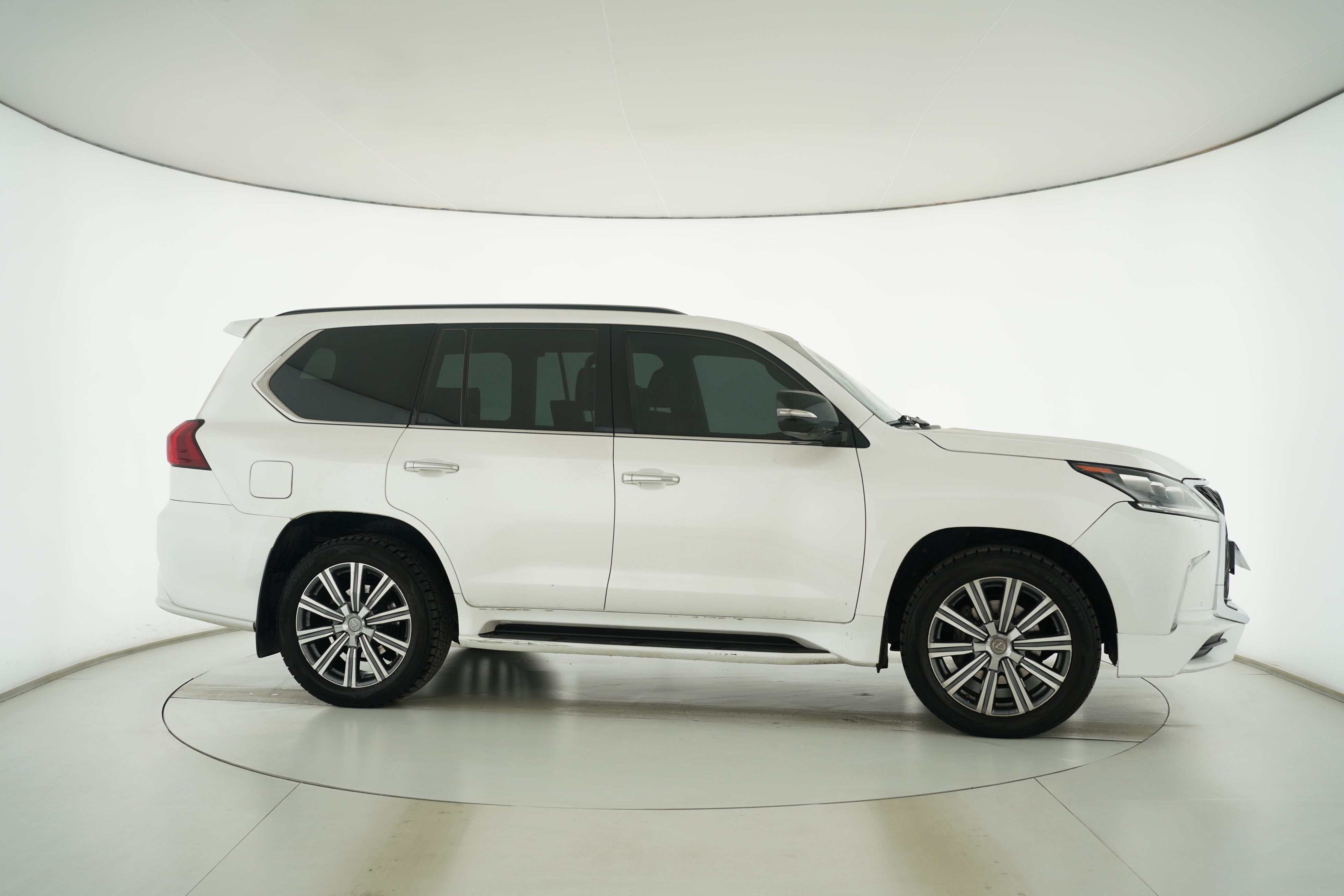 Lexus LX 2016 — фото 8
