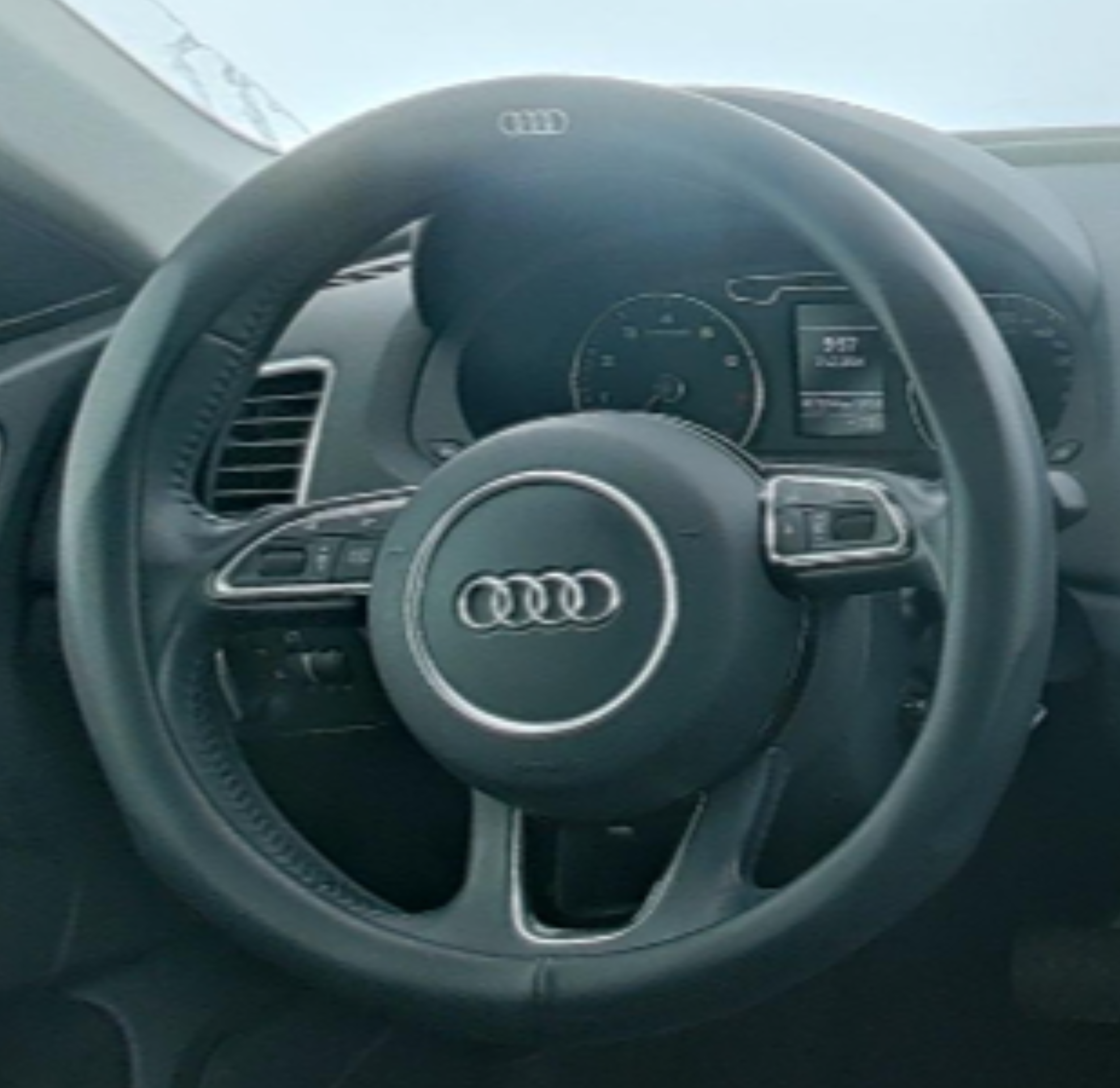 Audi Q3 2015 — фото 10