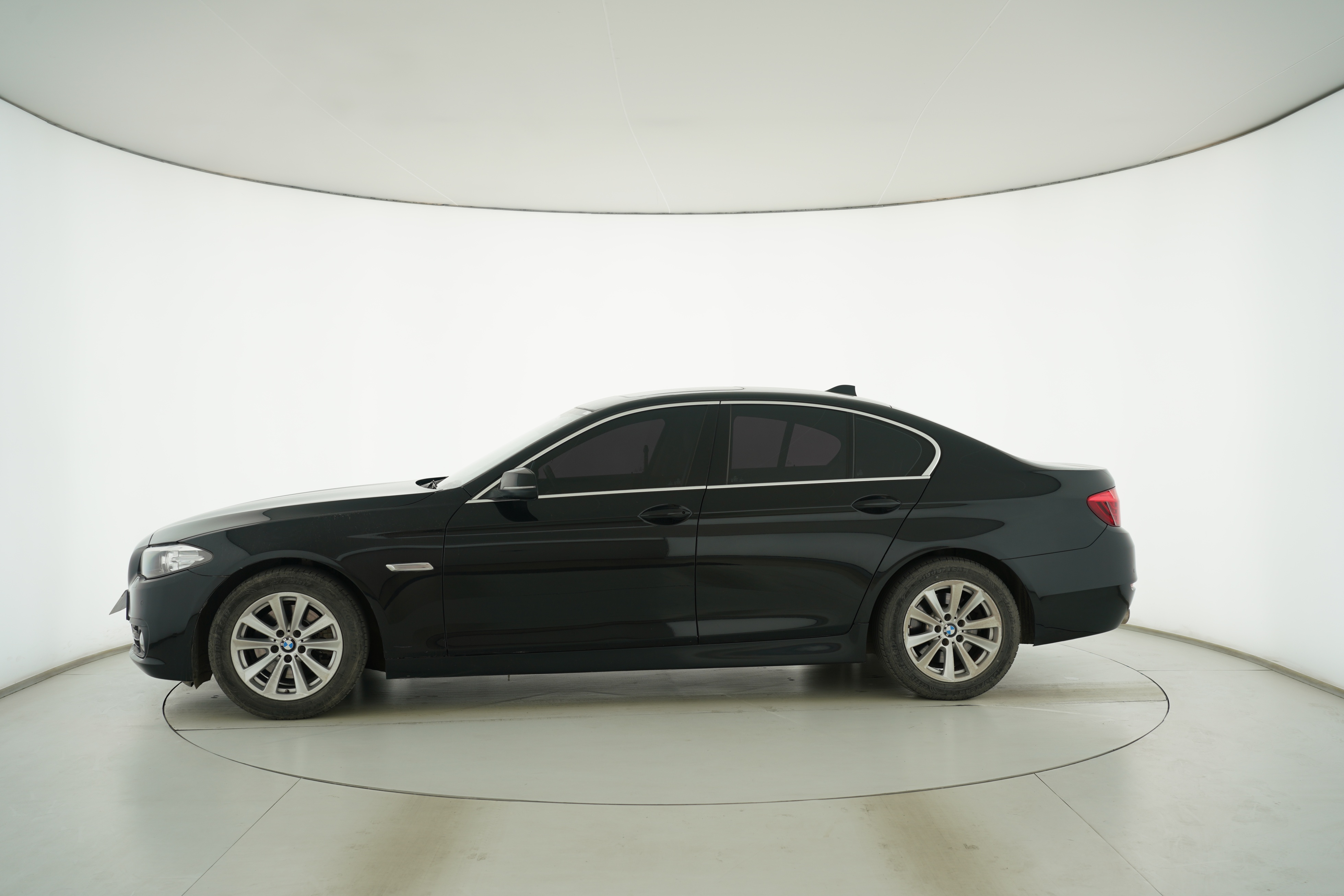 BMW 5 Series (Import) 2015 — фото 7