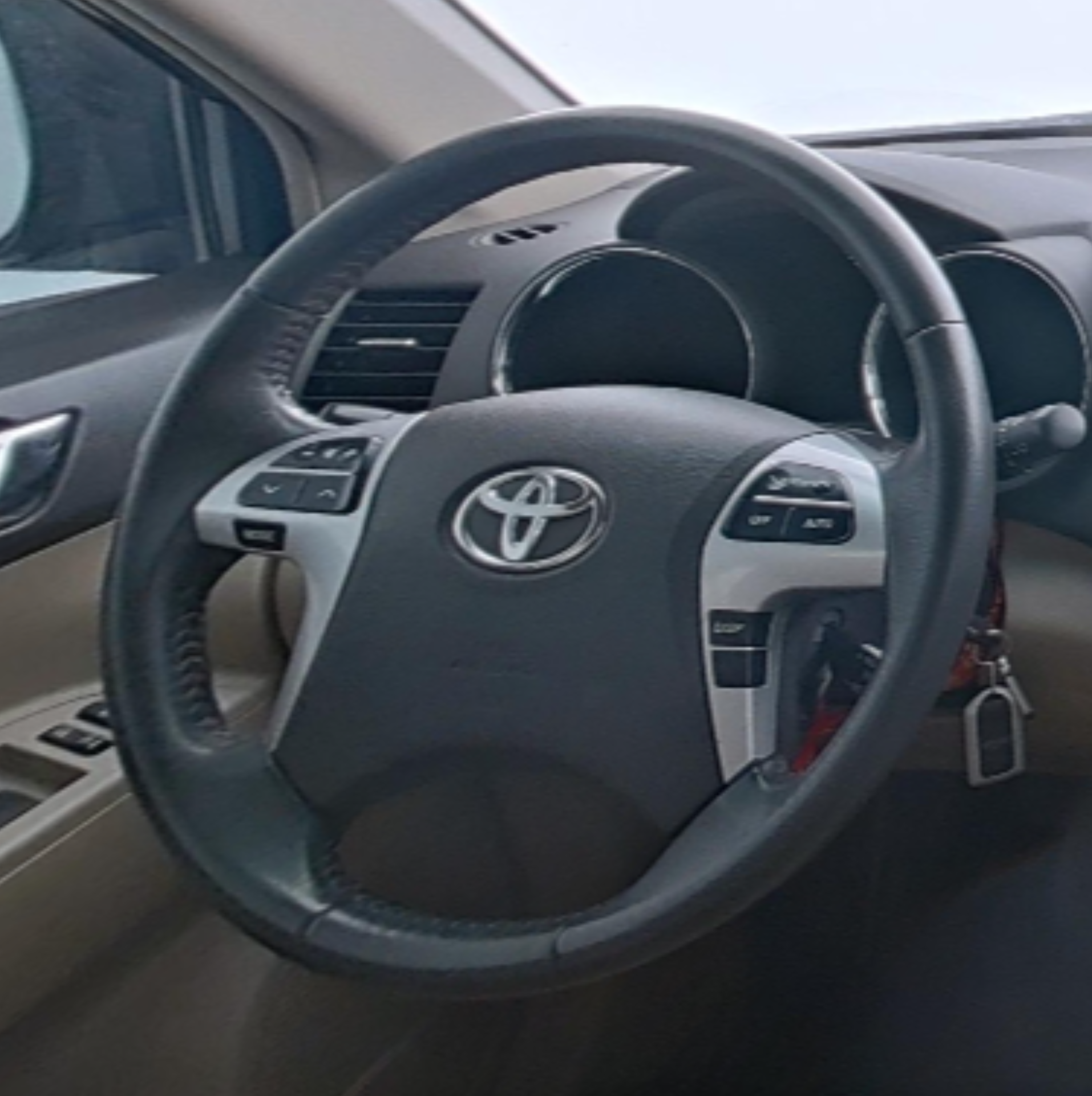 Toyota Highlander 2012 — фото 10