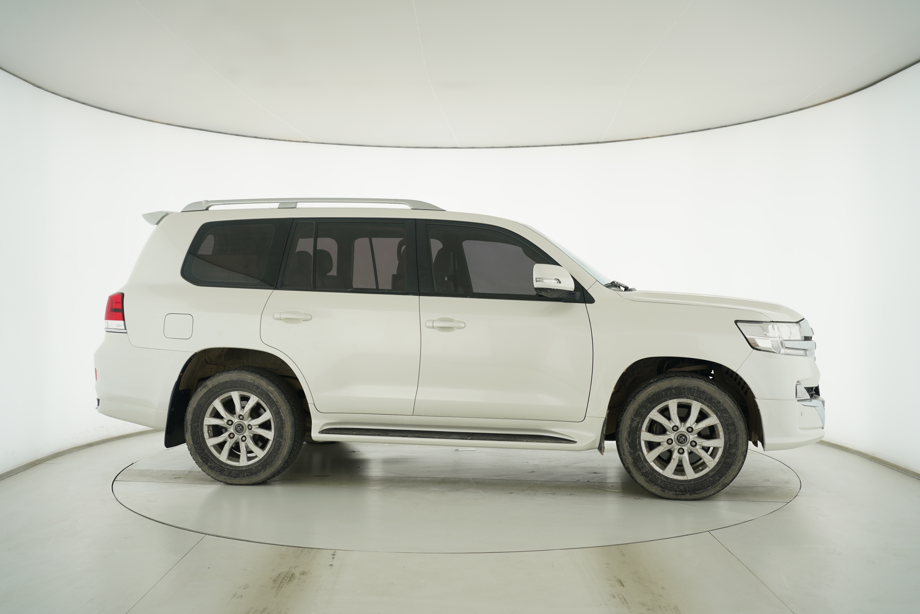 Toyota Land Cruiser (Imported) 2016 — фото 8