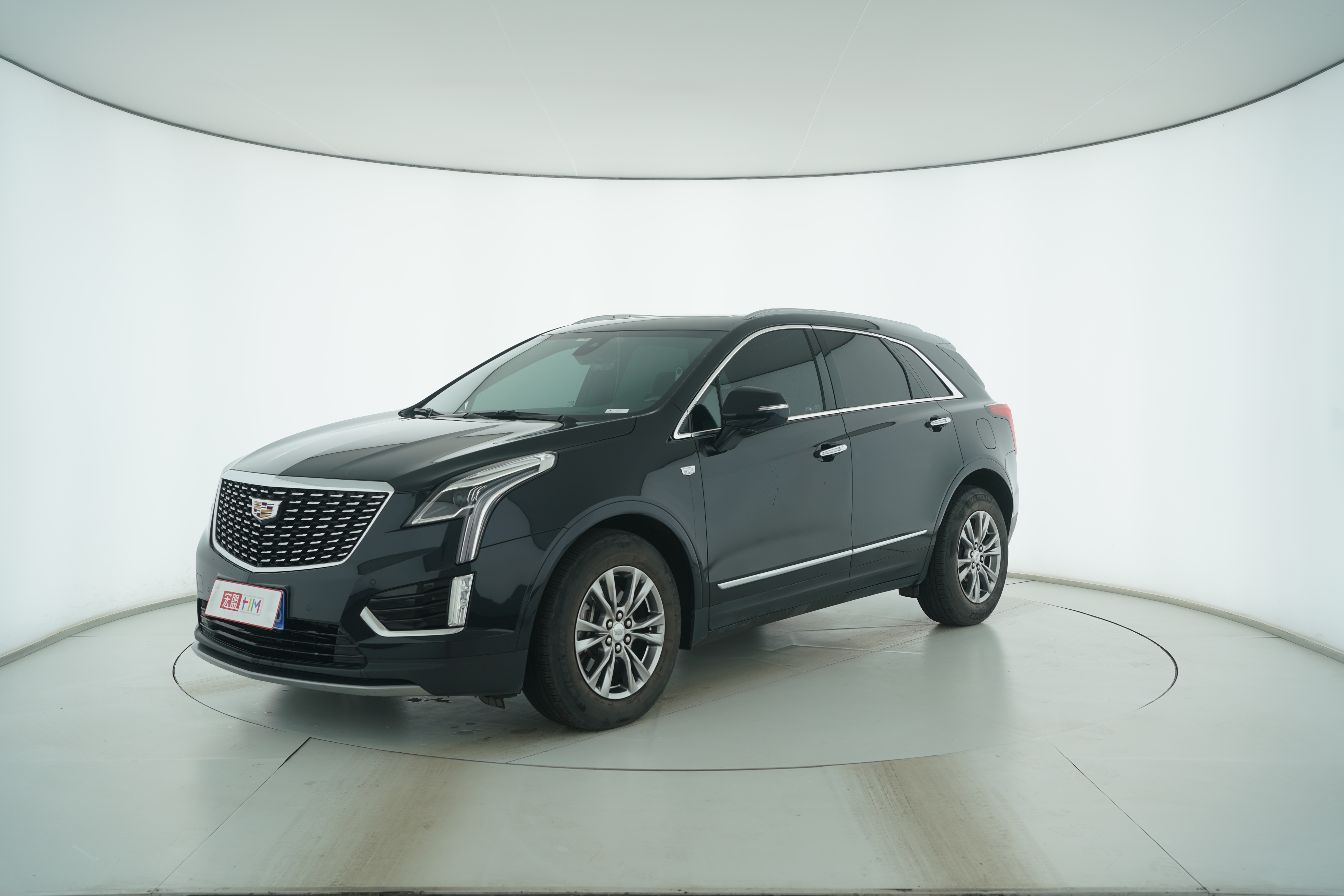 Cadillac XT5 2020 — фото 1