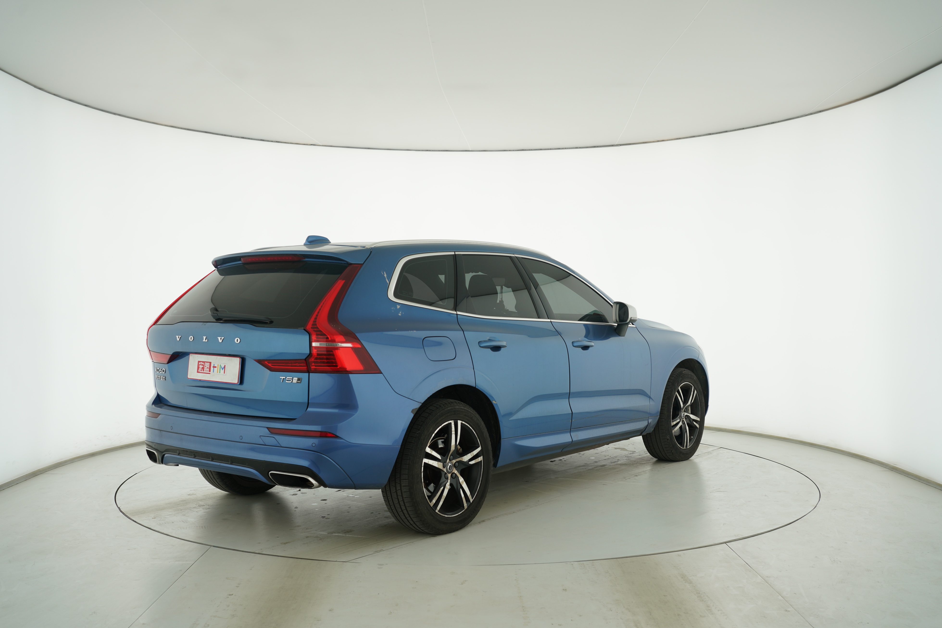 VOLVO XC60 2018 — фото 4