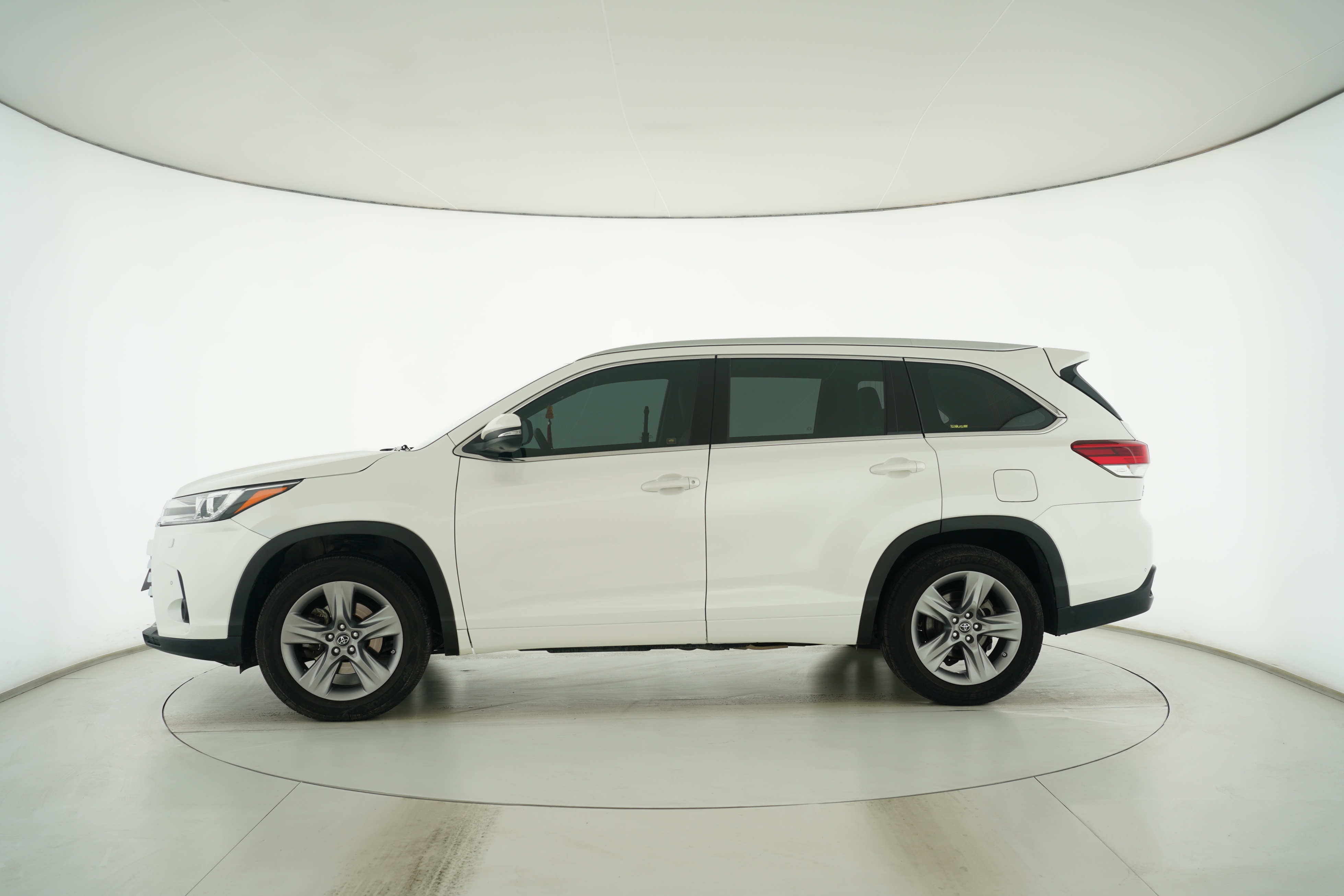 Toyota Highlander 2018 — фото 7