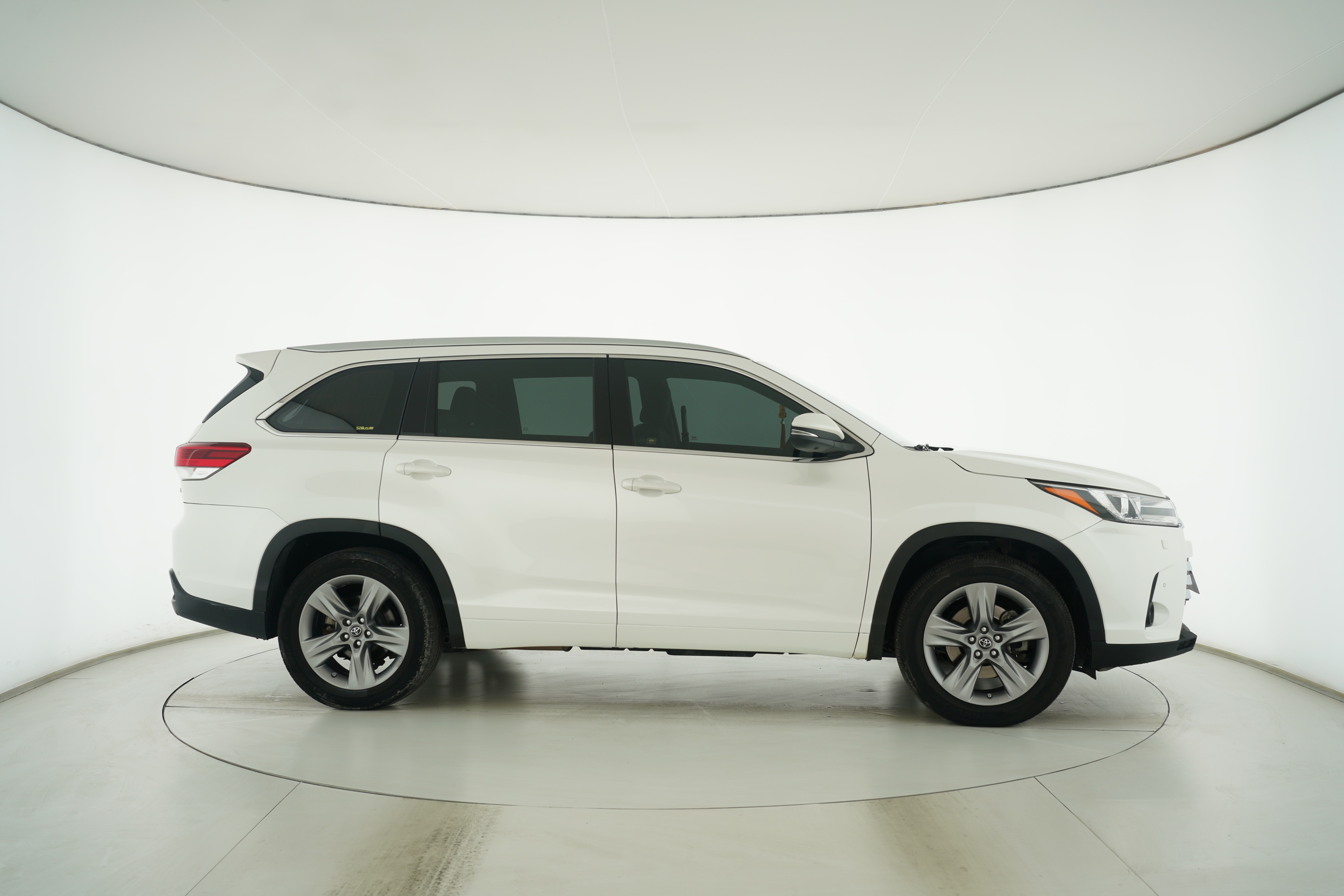 Toyota Highlander 2018 — фото 8