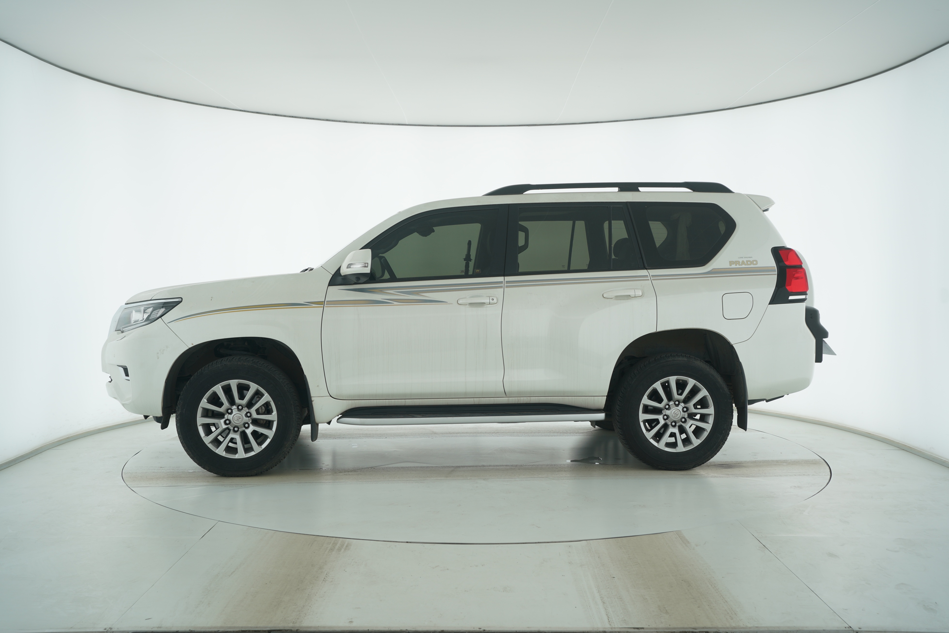 Toyota Prado 2018 — фото 7