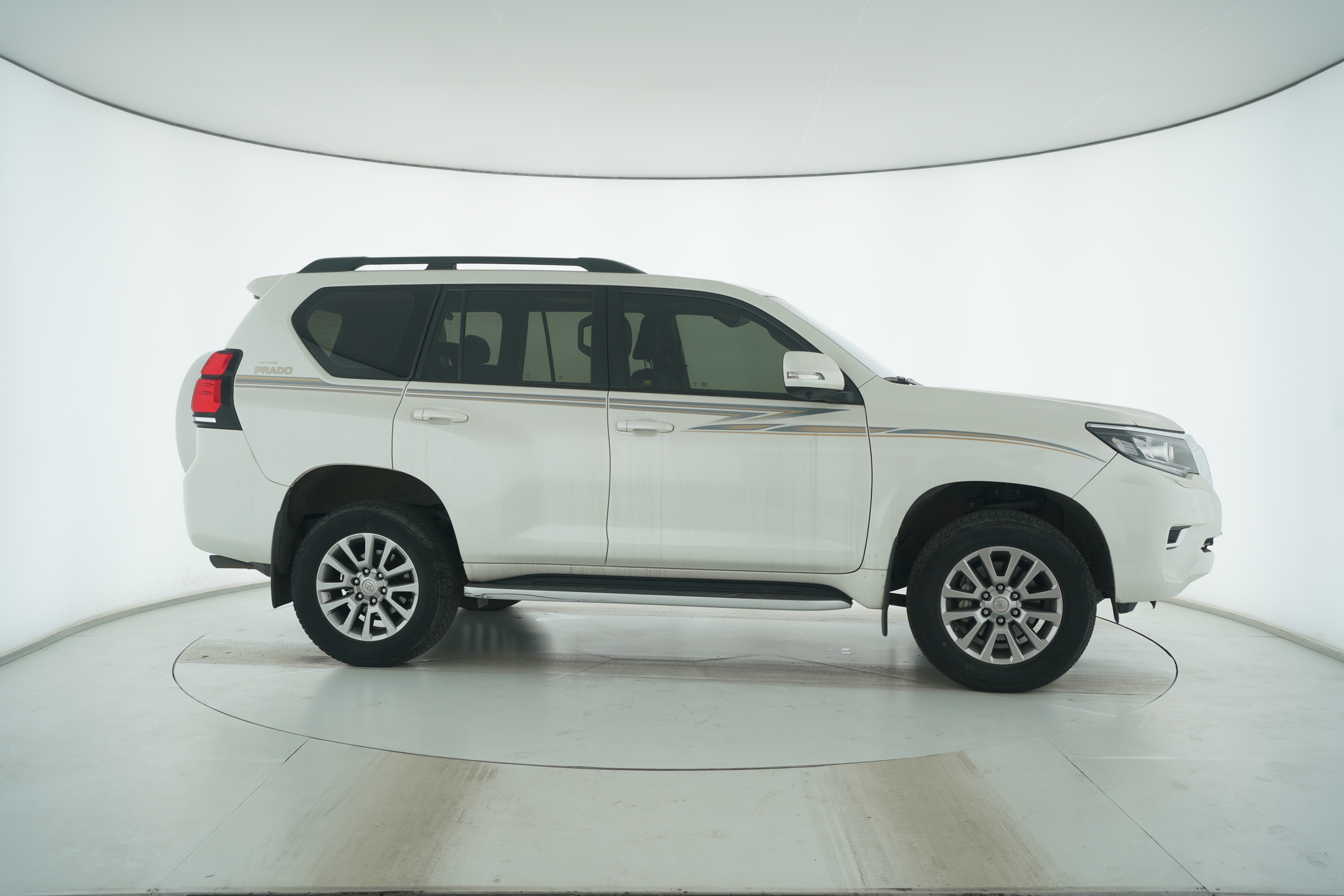 Toyota Prado 2018 — фото 8