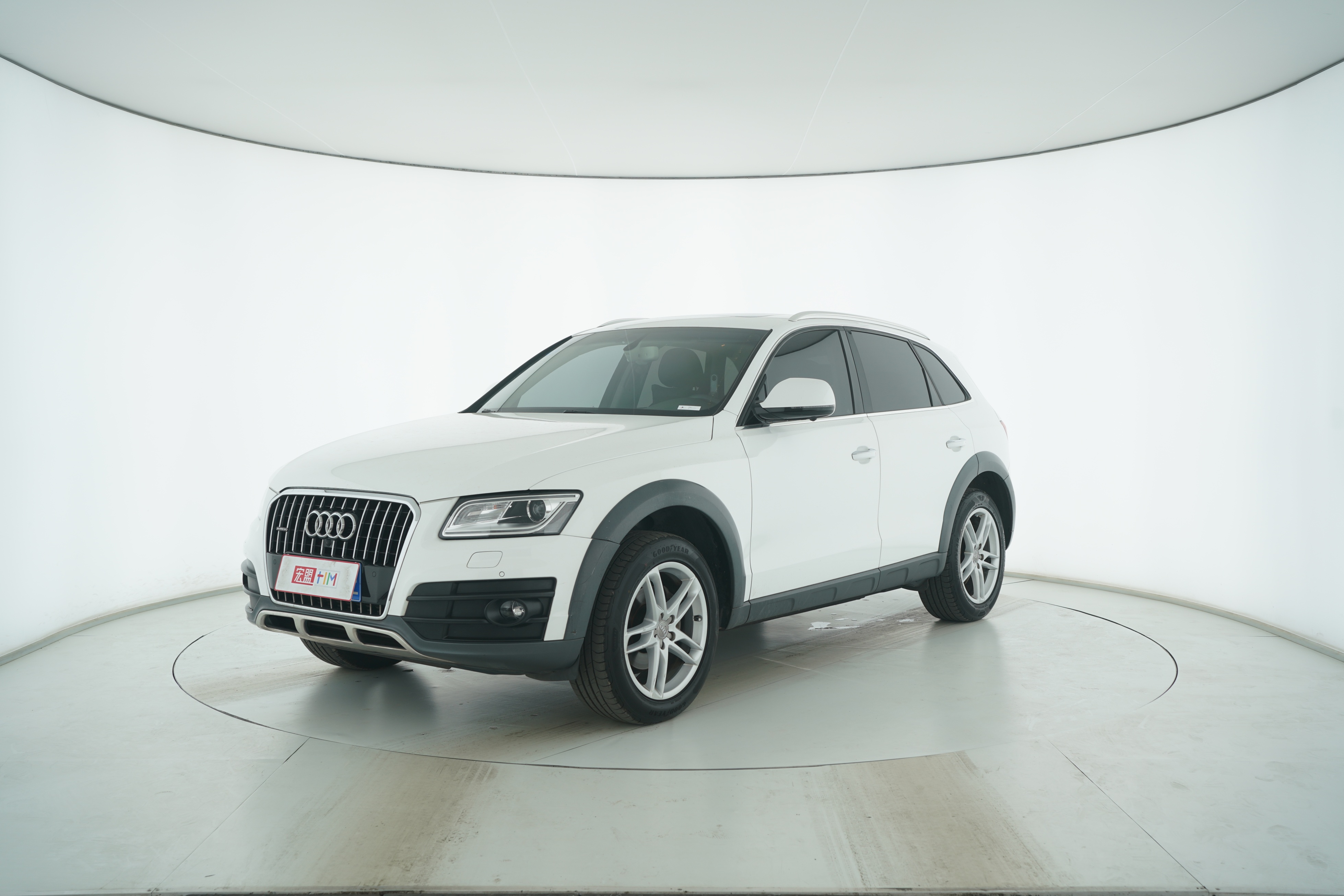 Audi Q5 2018 — фото 1