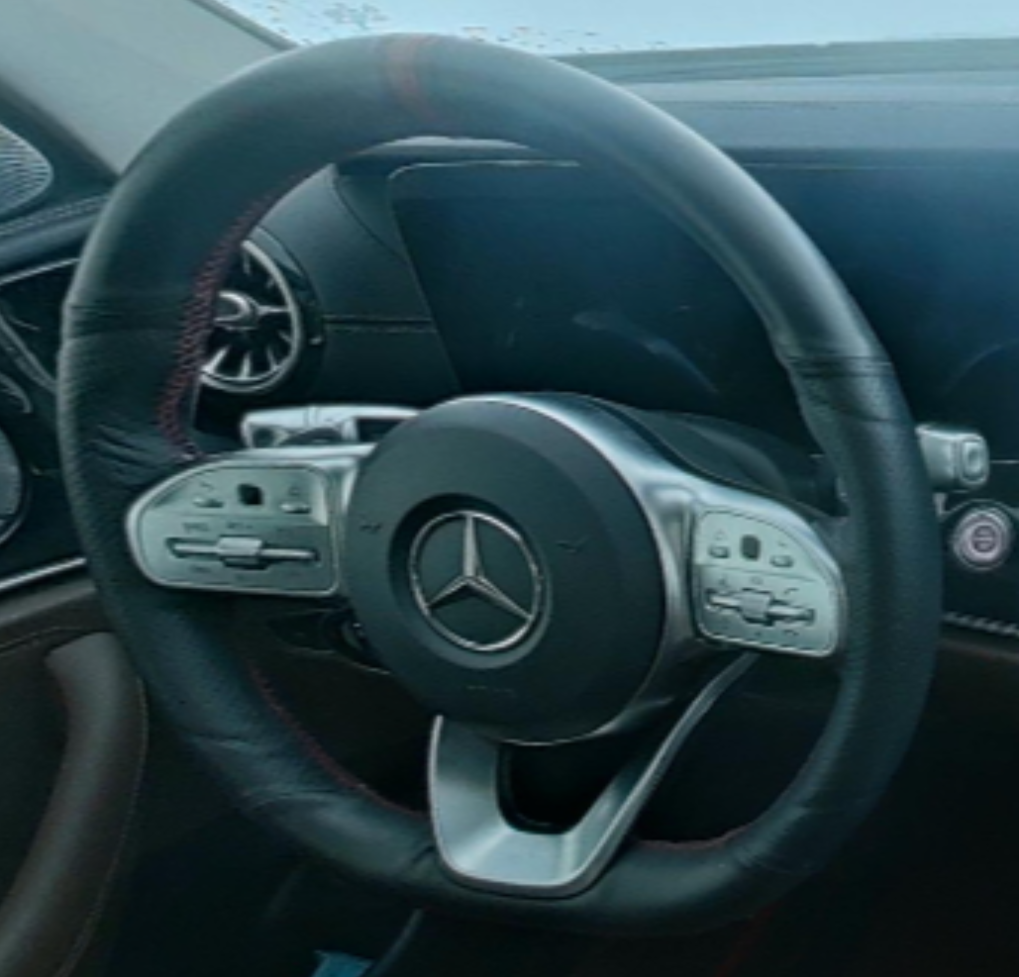 Mercedes Benz E-Class 2019 — фото 10