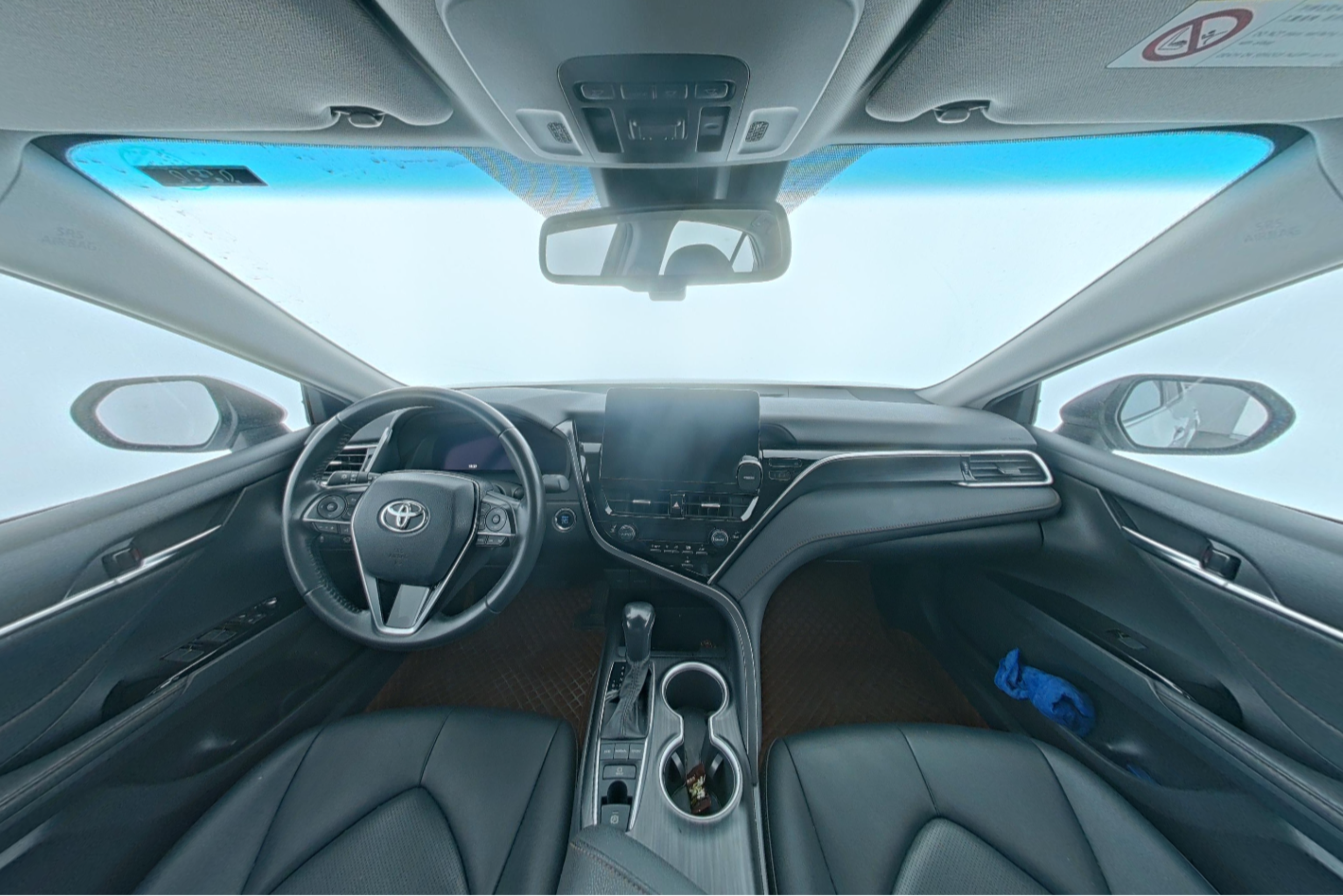 Toyota Camry 2021 — фото 9