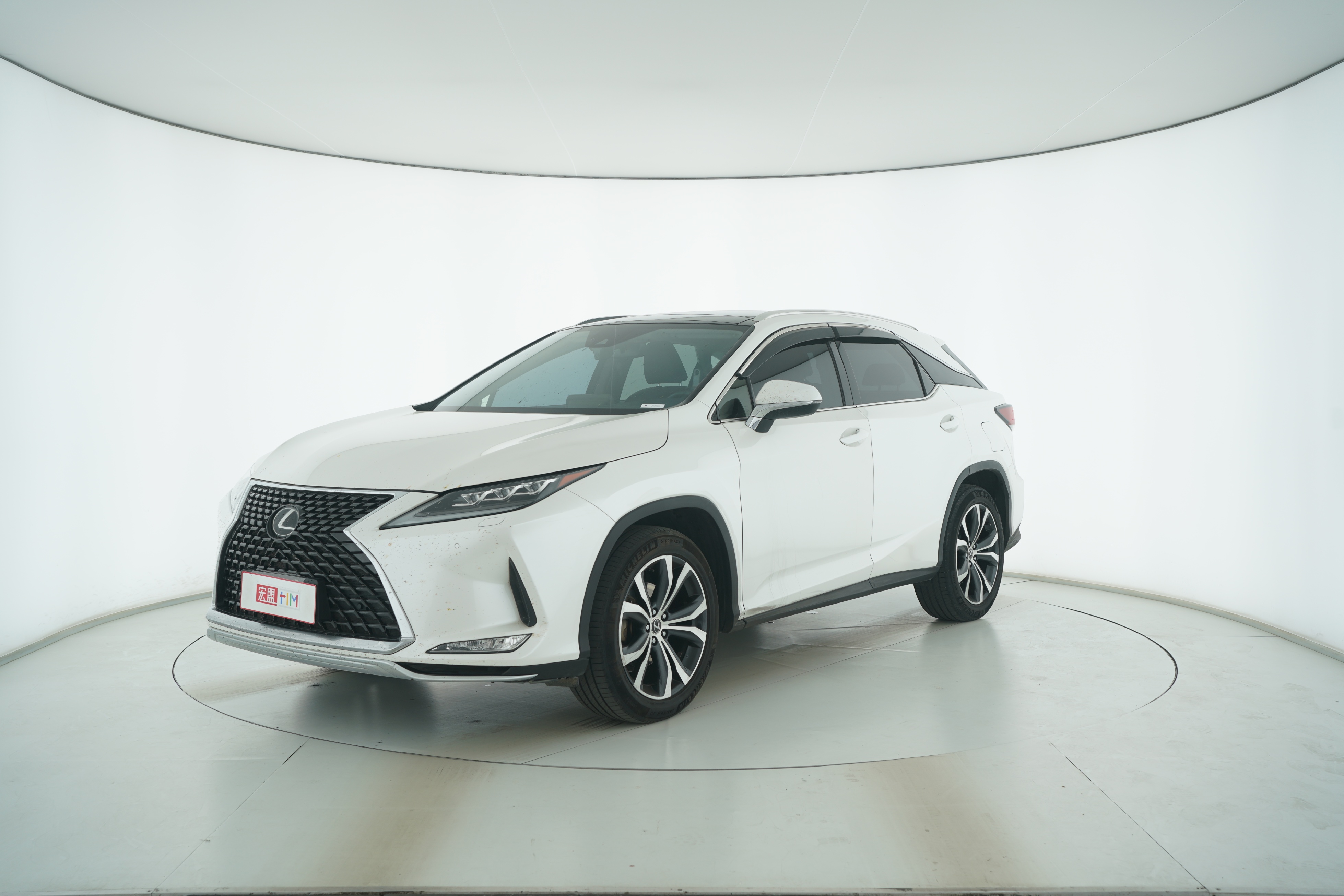 Lexus RX 2021 — фото 1