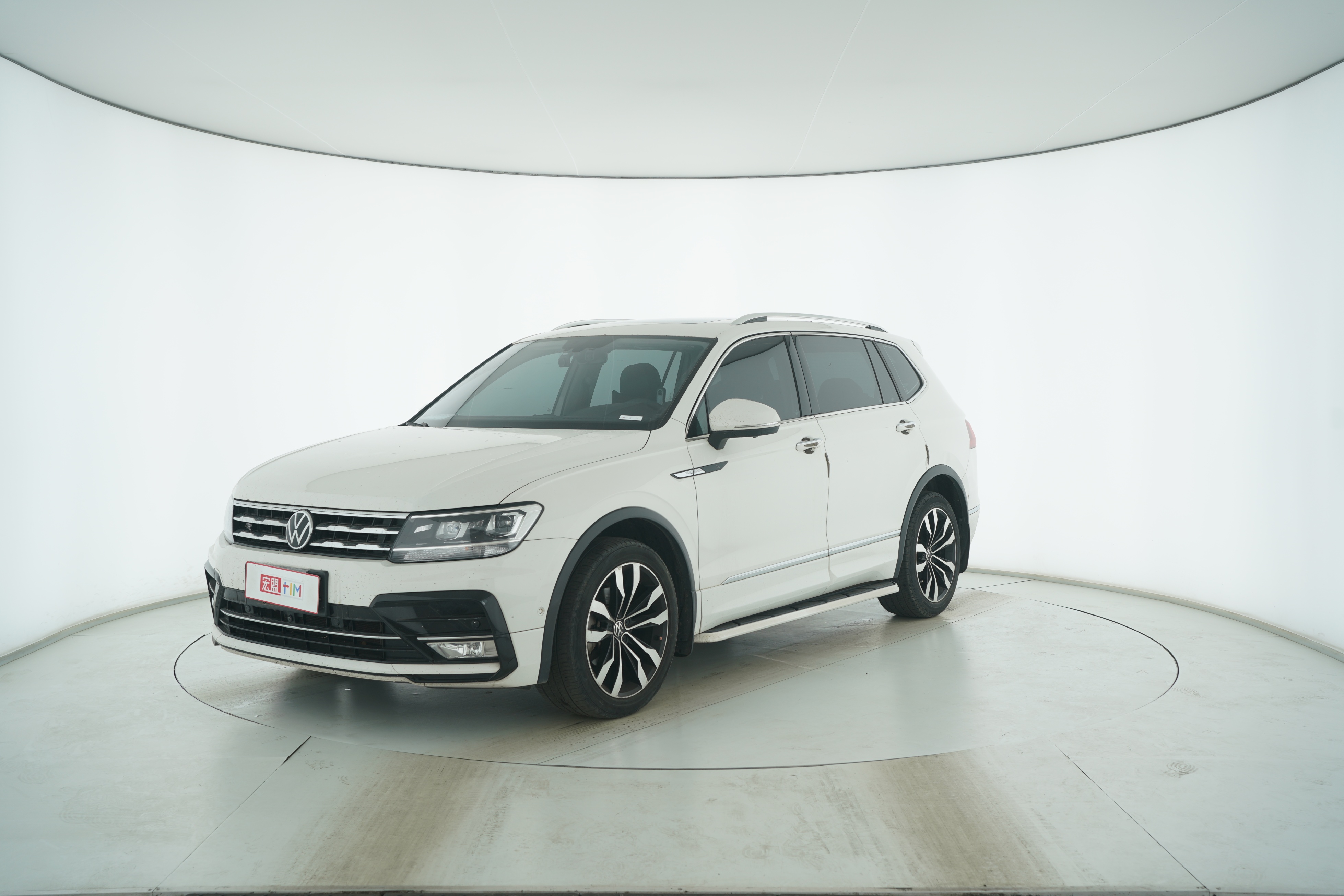 Volkswagen Tiguan L 2021 — фото 1