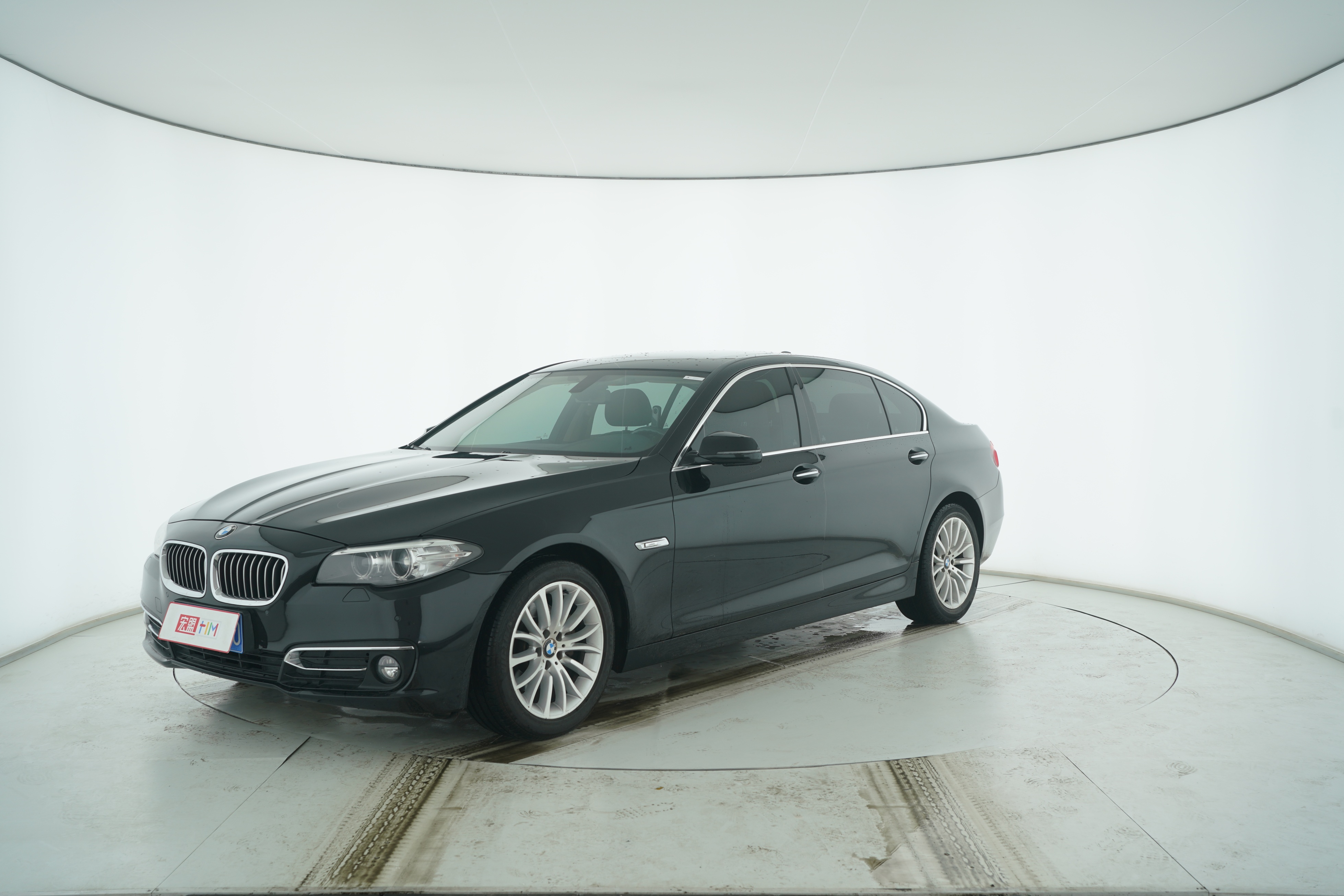 BMW 5 Series 2014 — фото 1
