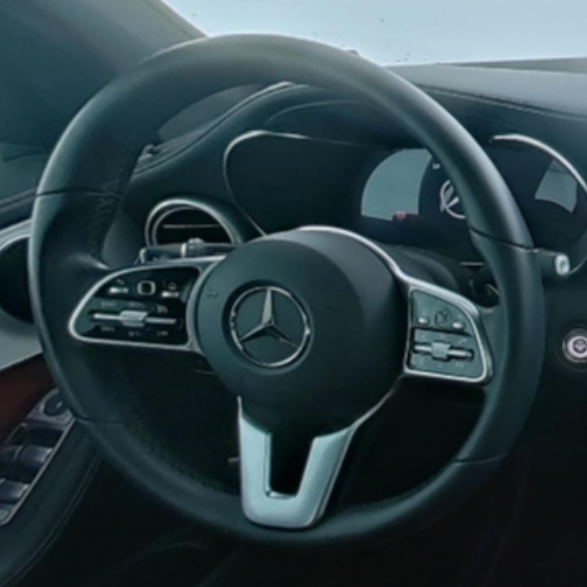 Mercedes Benz GLC 2020 — фото 10