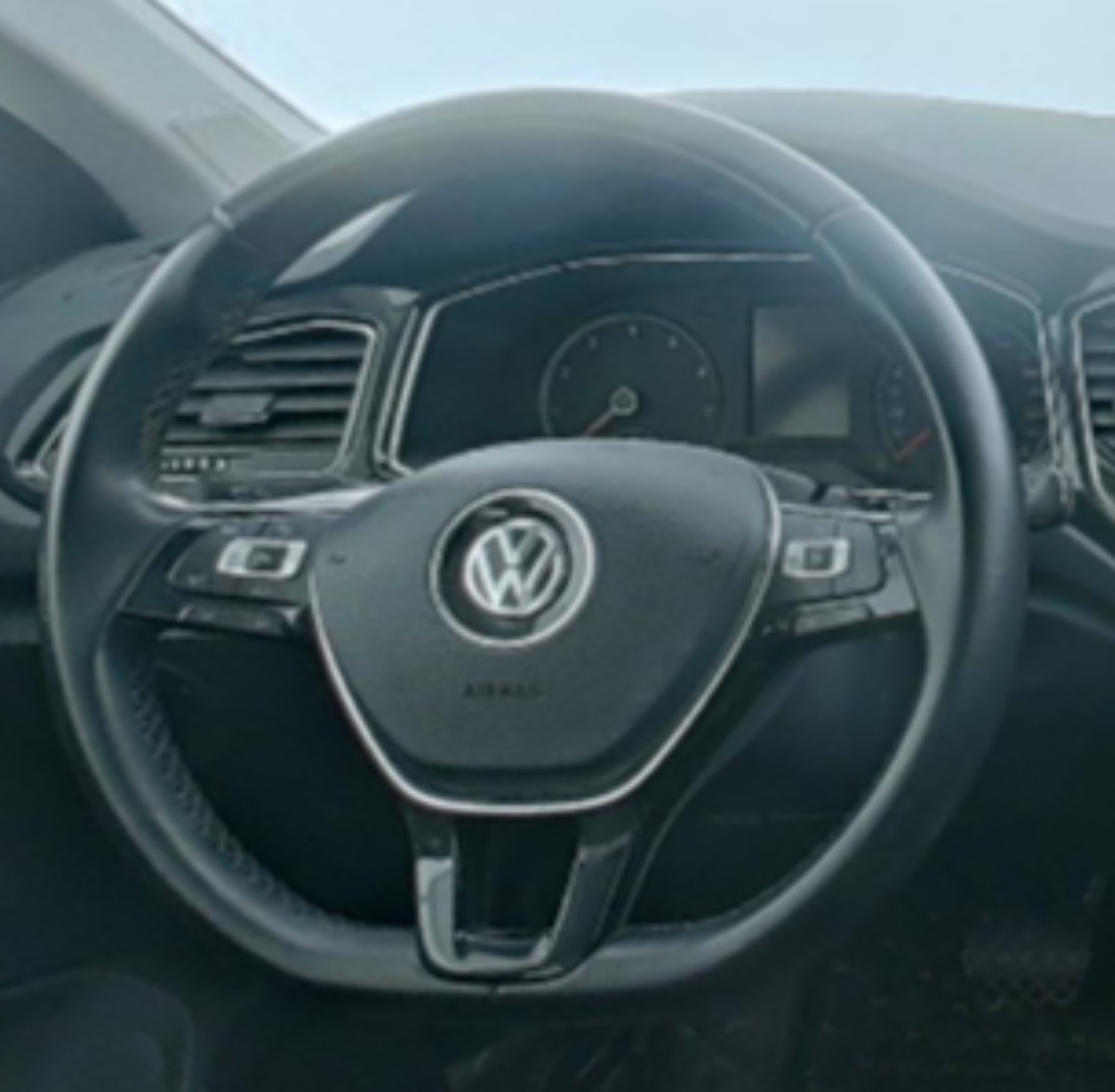 Volkswagen T-ROC 2019 — фото 10