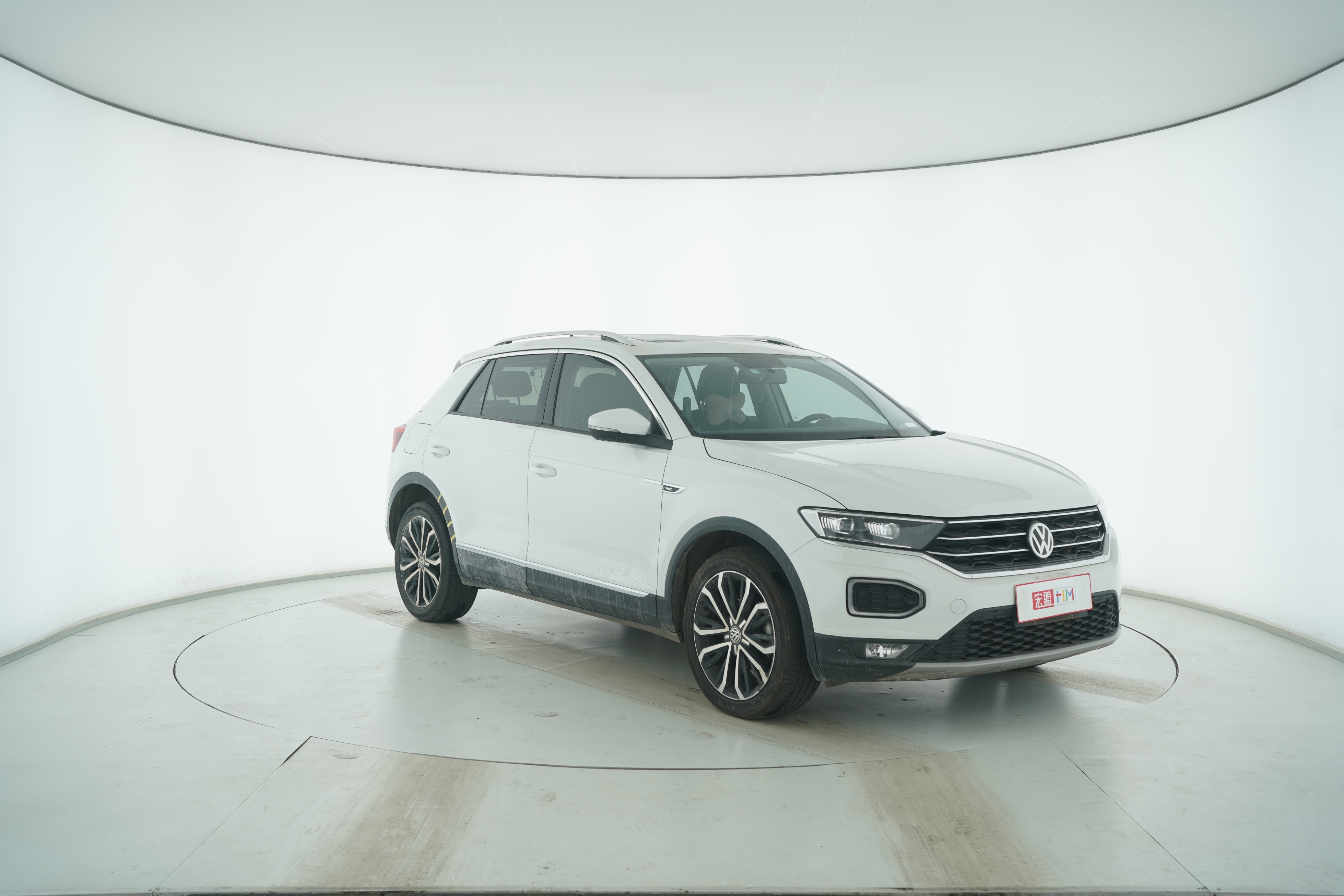 Volkswagen T-ROC 2019 — фото 2