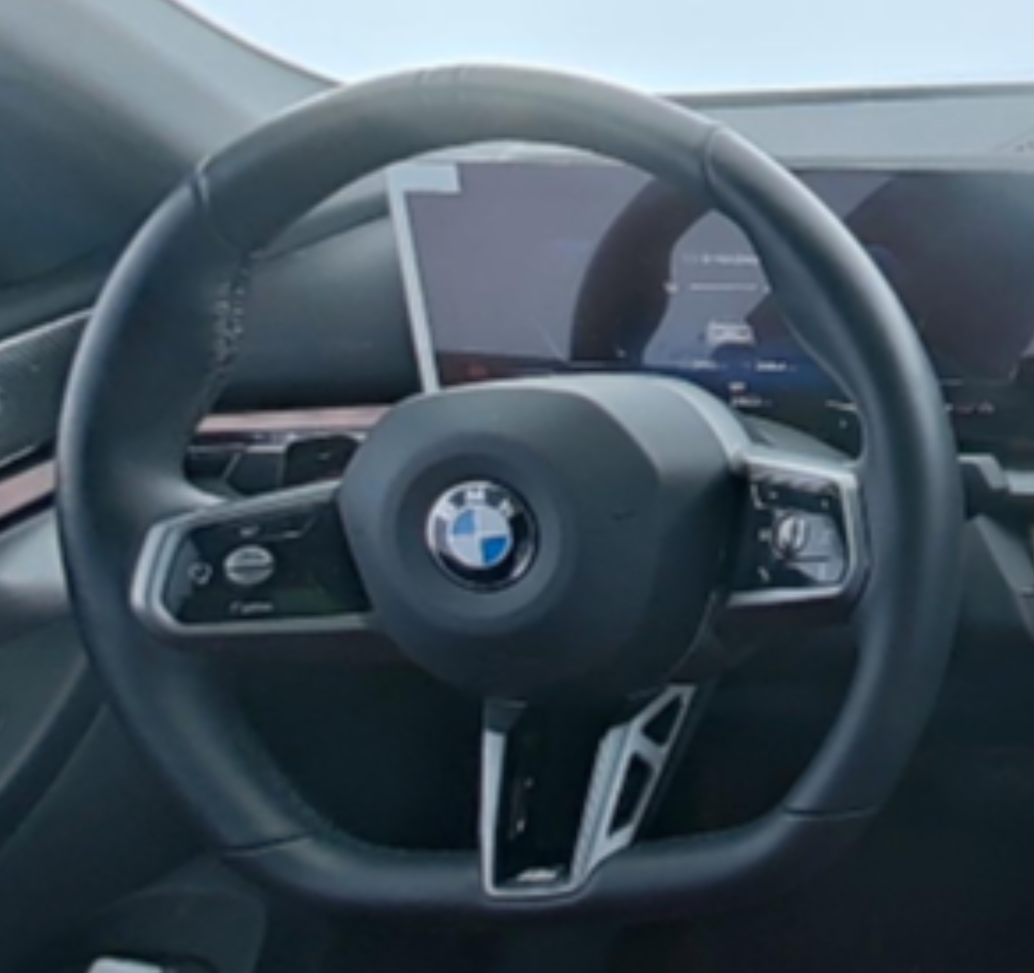 BMW 5 Series 2025 — фото 10