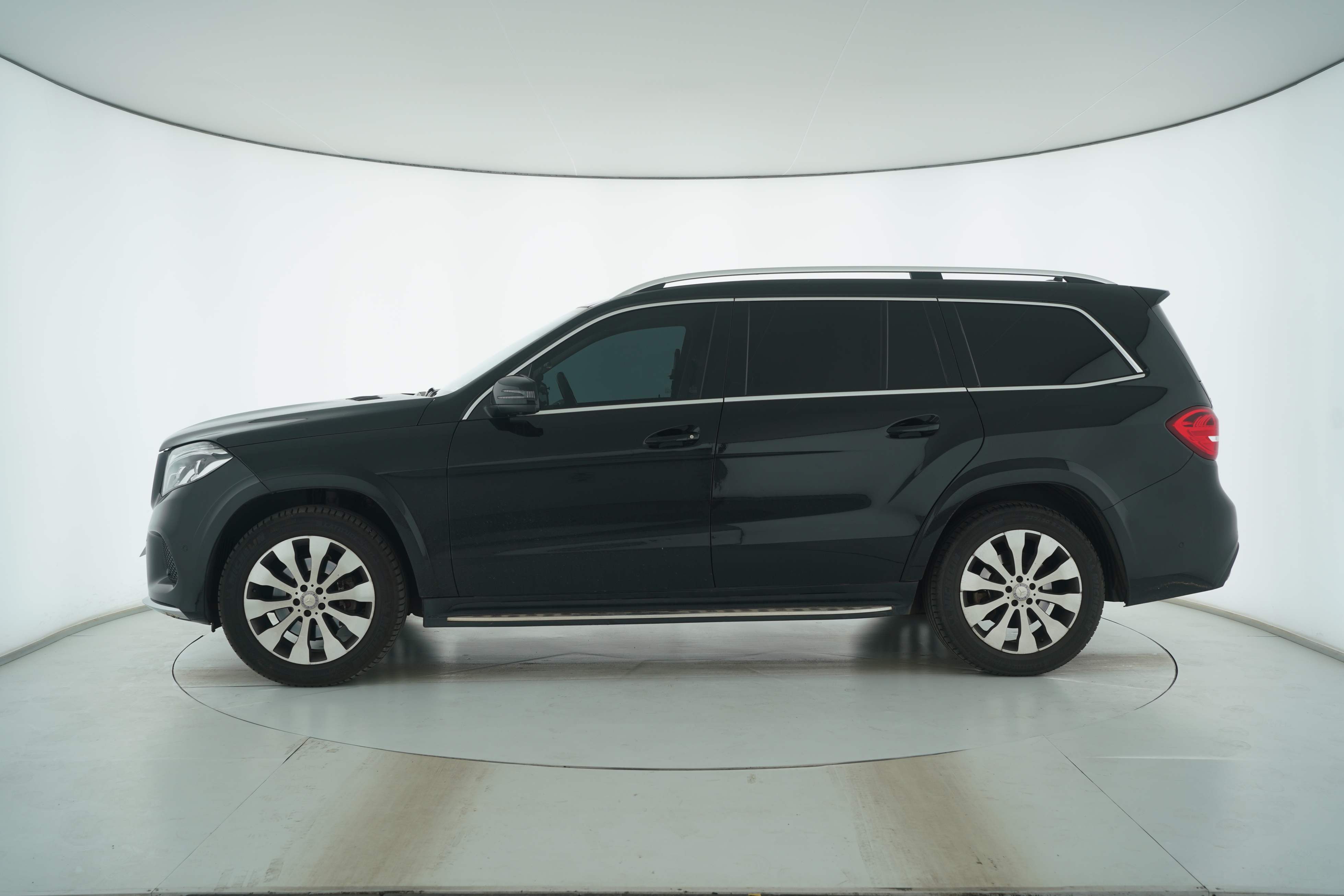Mercedes Benz GLS 2016 — фото 7