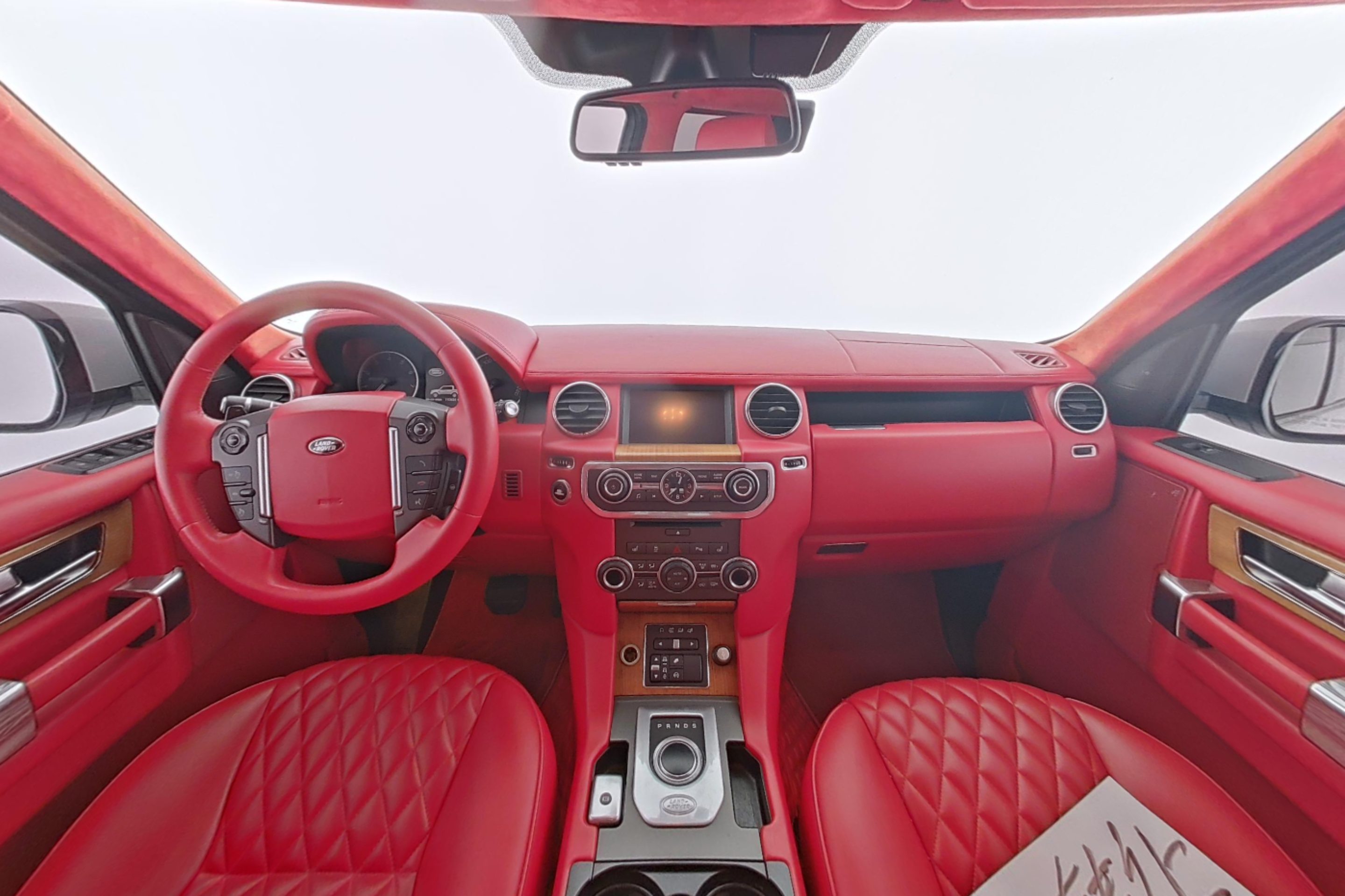 Land Rover Discovery 2015 — фото 9