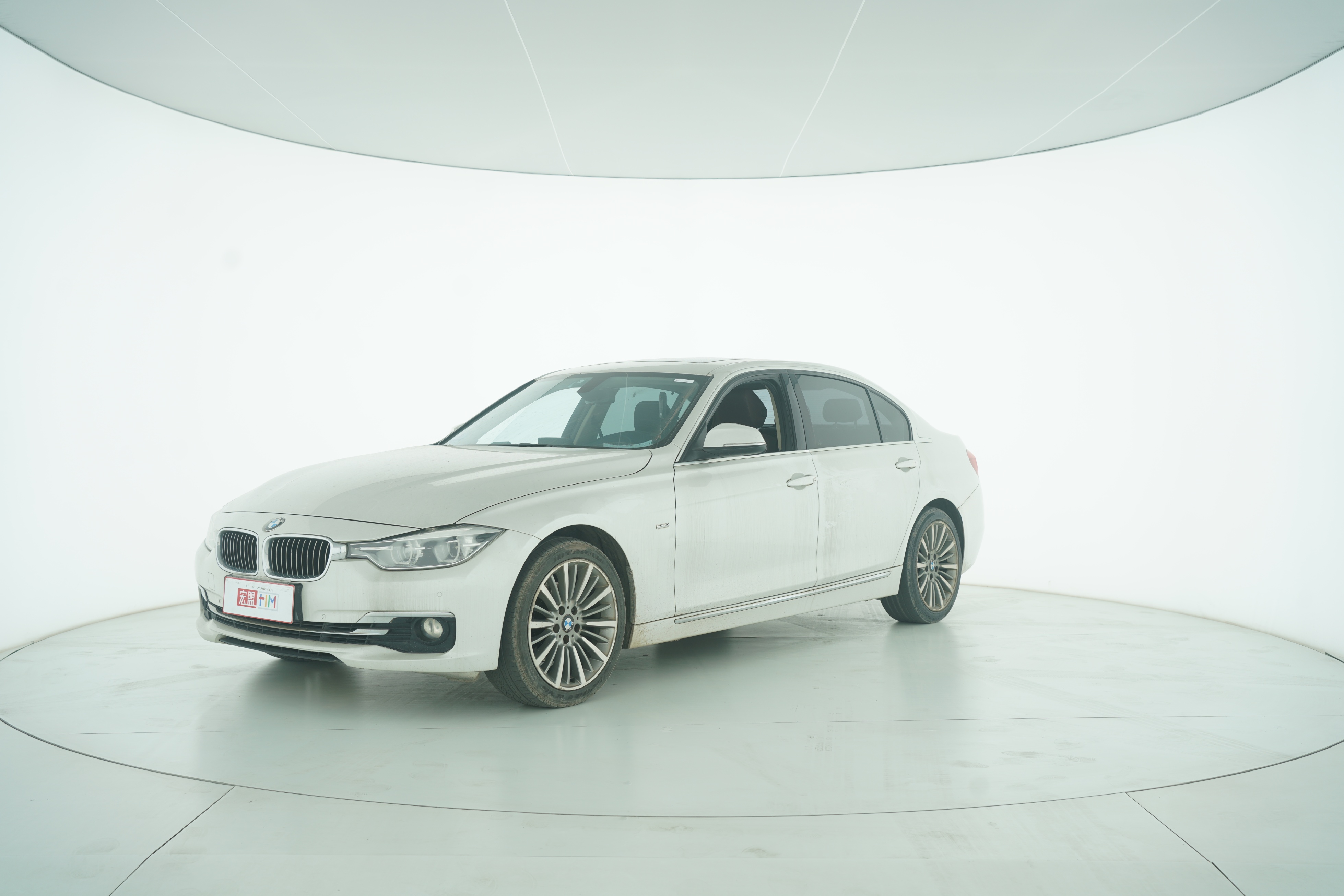 BMW 3 Series 2018 — фото 1