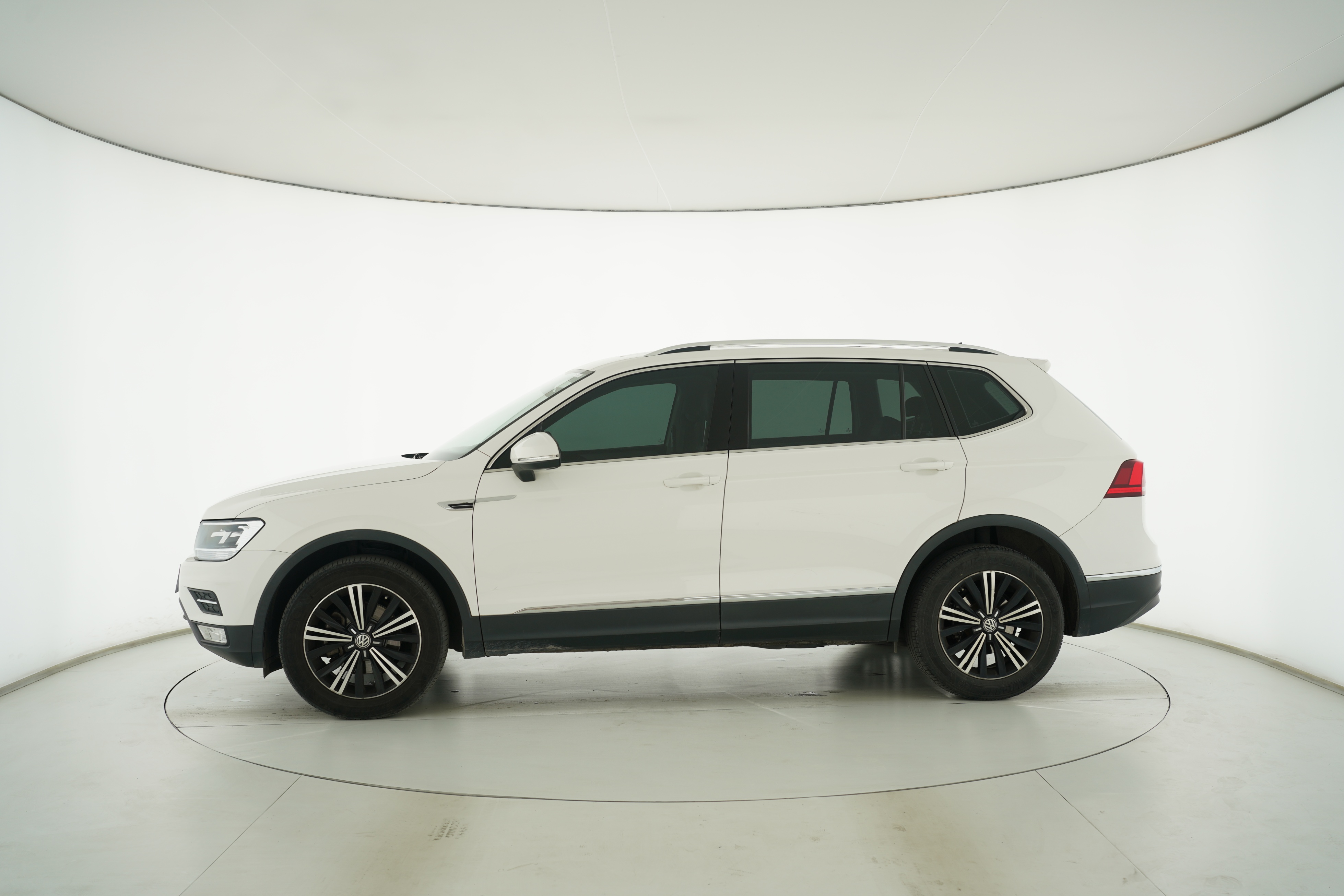 Volkswagen Tiguan L 2019 — фото 7