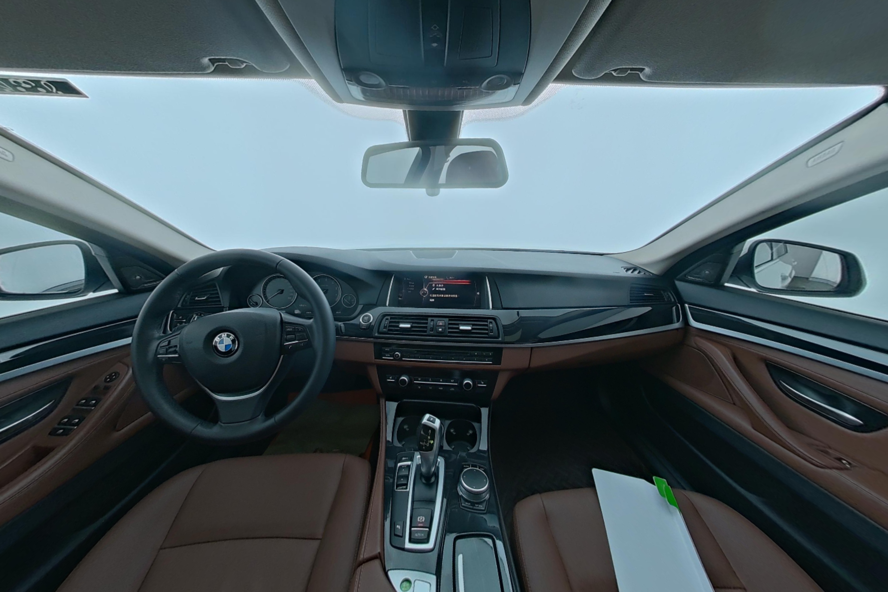 BMW 5 Series 2017 — фото 9